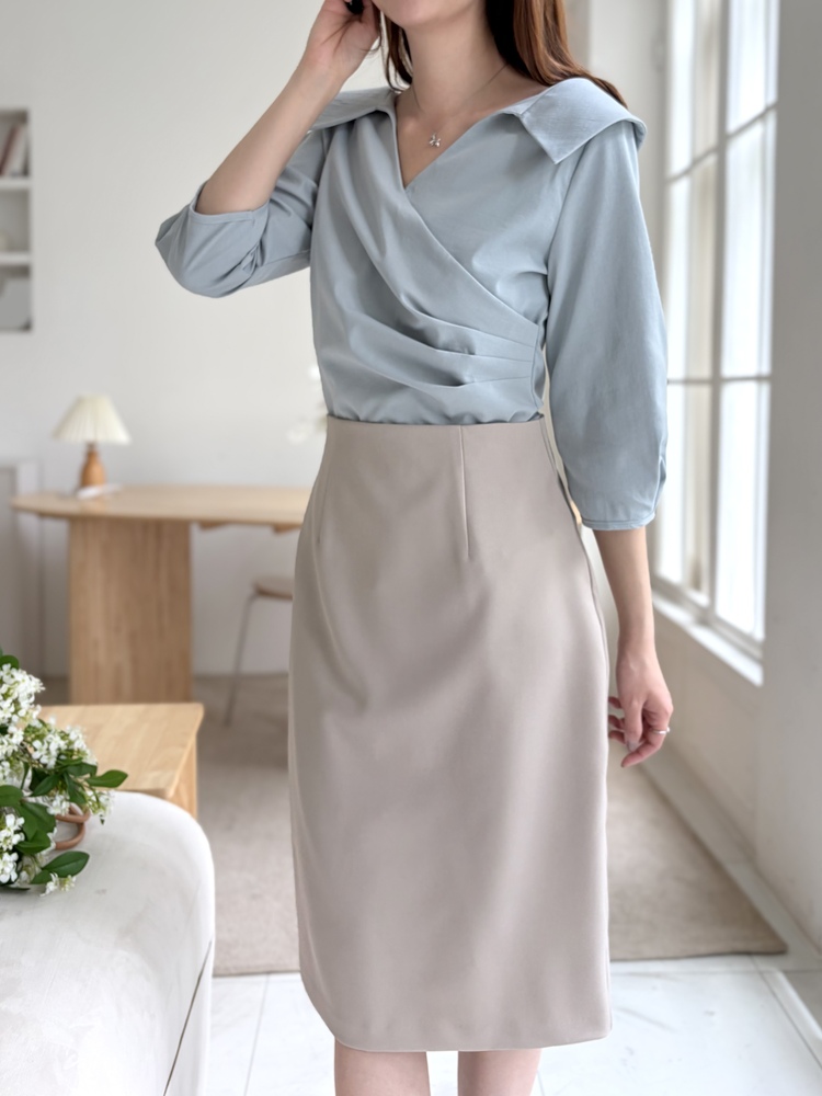 Leonie Tailored Midi Skirt (Beige)