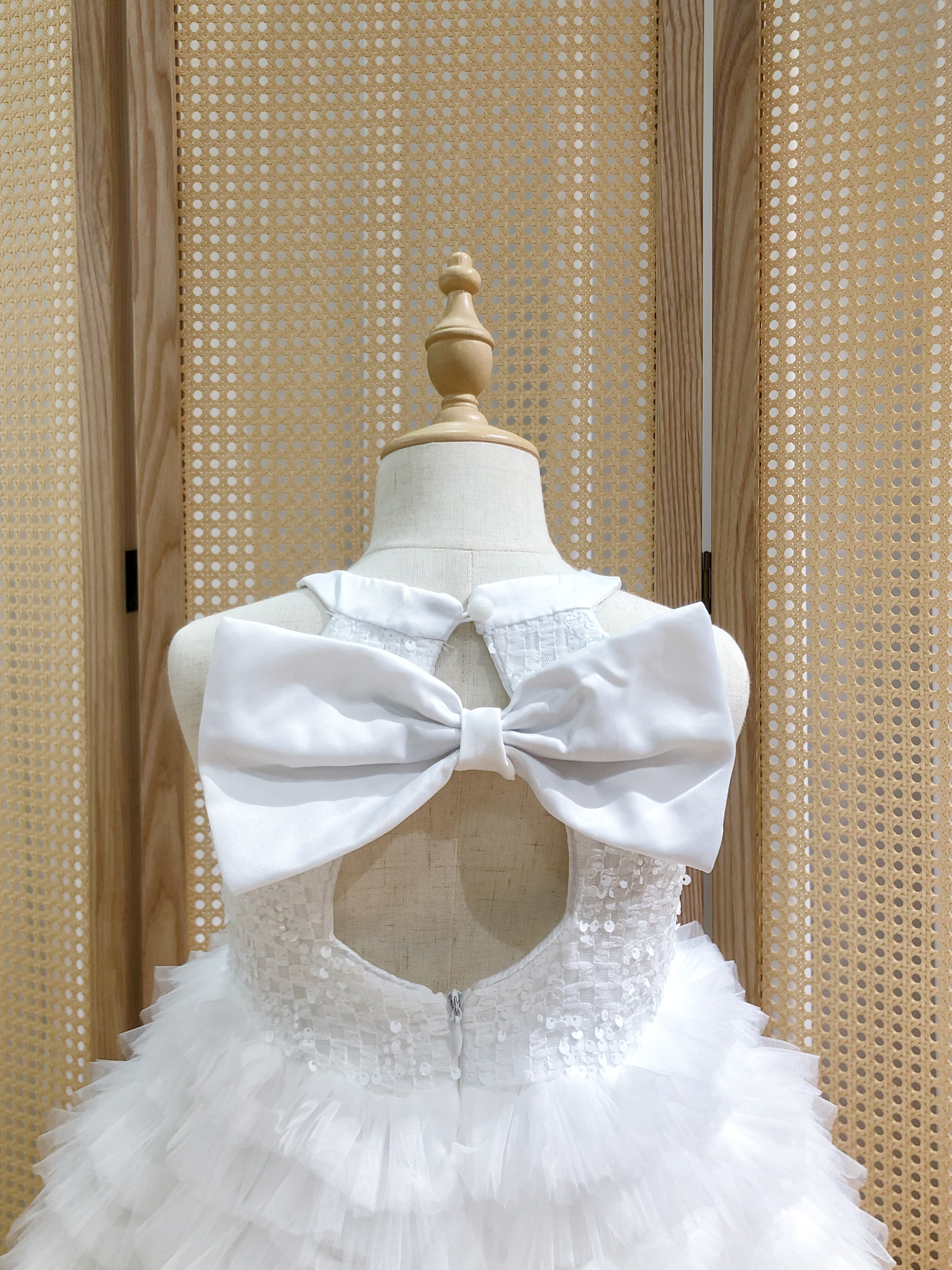 Elegant White Princess Dress with Ruffled Skirt