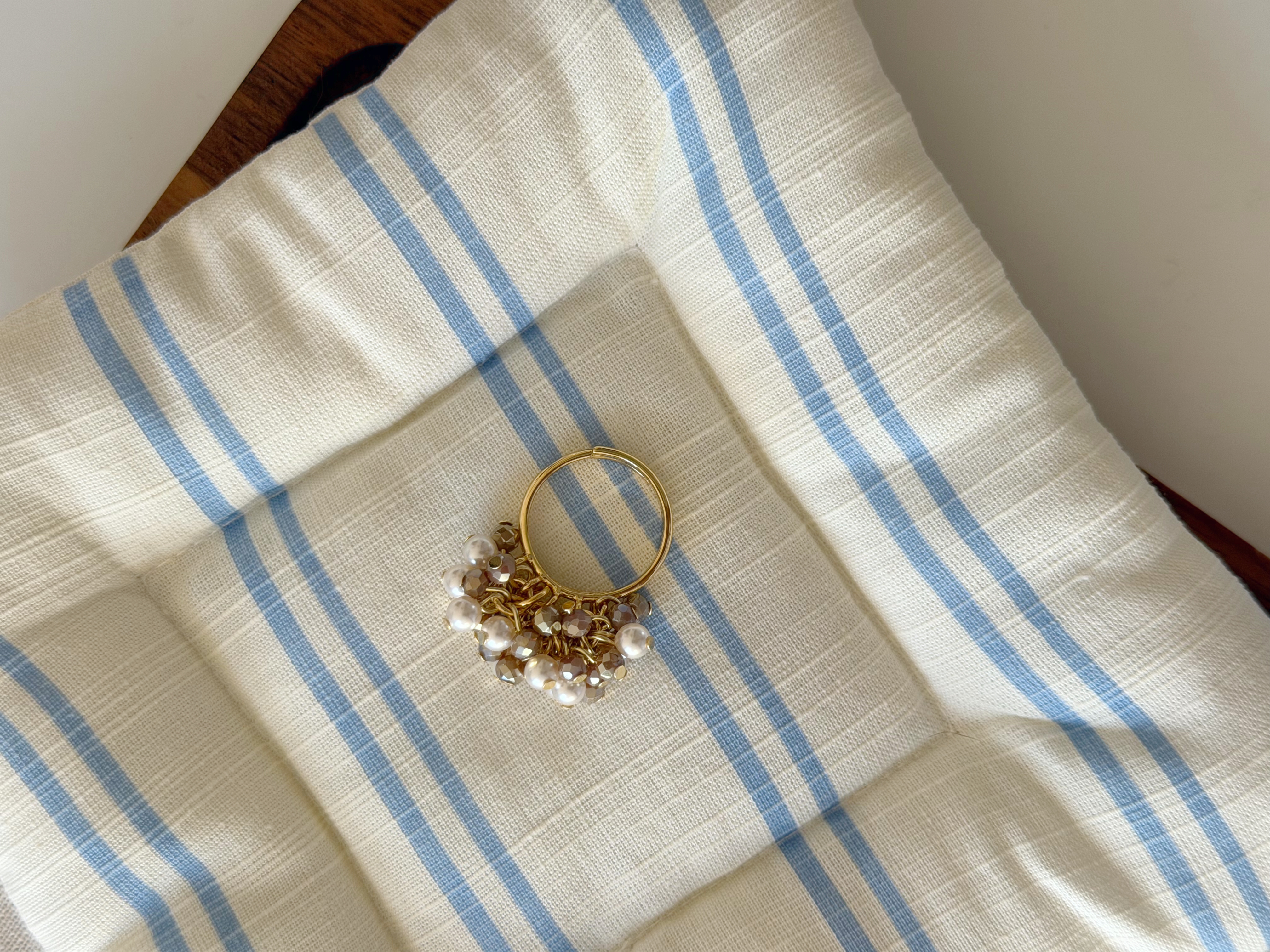 白珍珠小花球戒指/玫瑰粉x金色