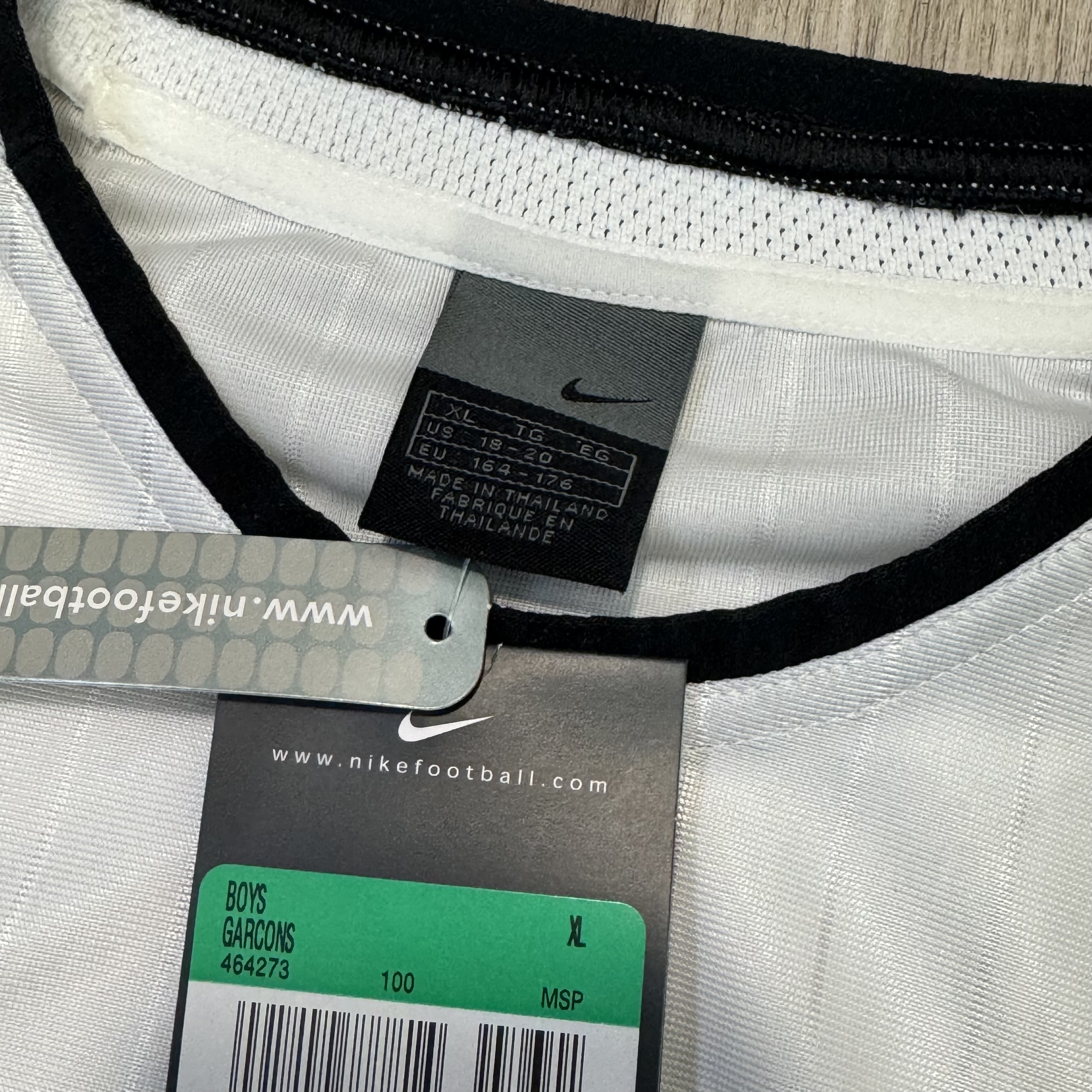 (Youth size)Nike 2000s Longsleeves football shirt (Bnwt)