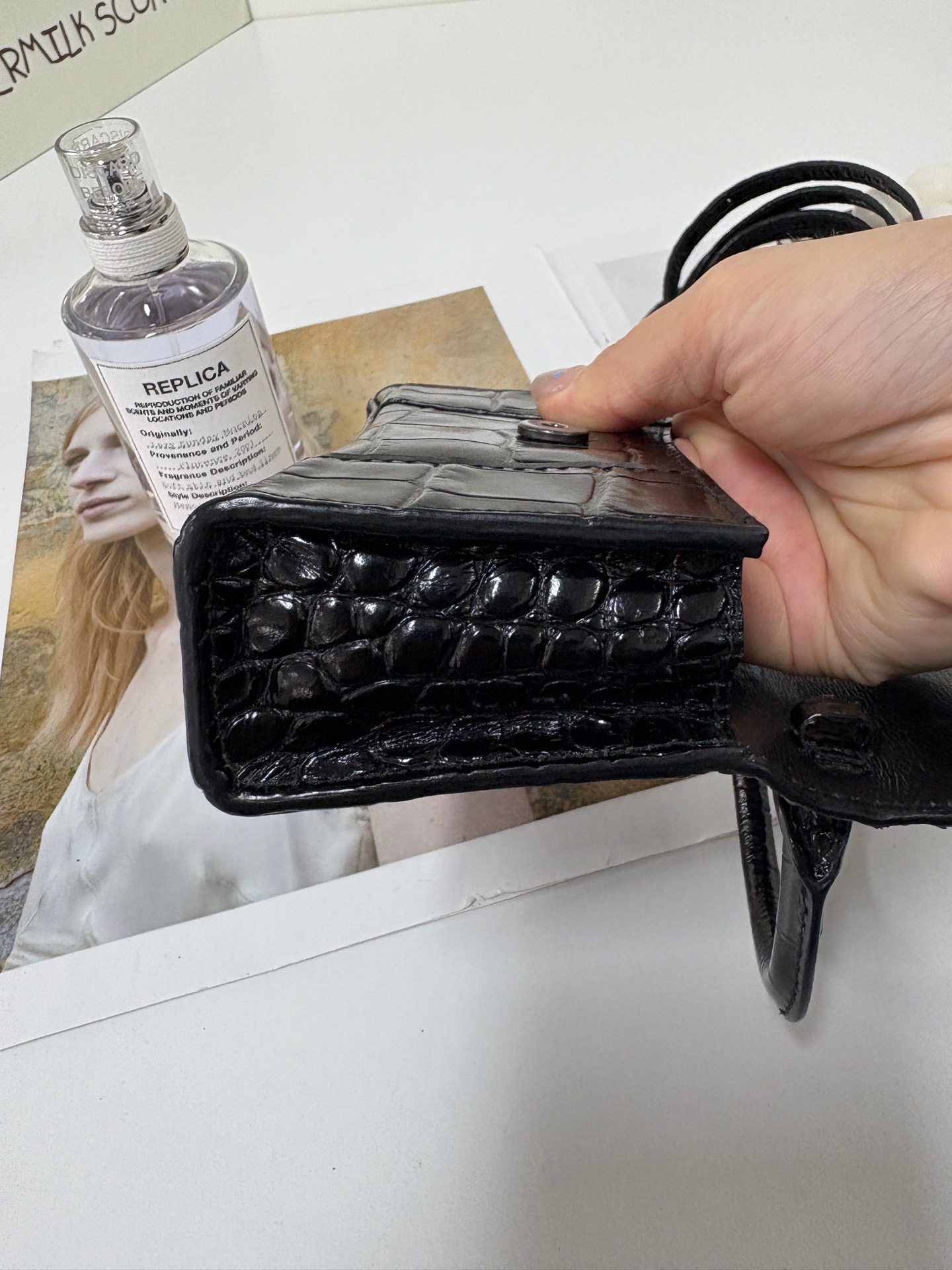 【預訂貨品】巴黎世家鰐魚紋mini沙漏包