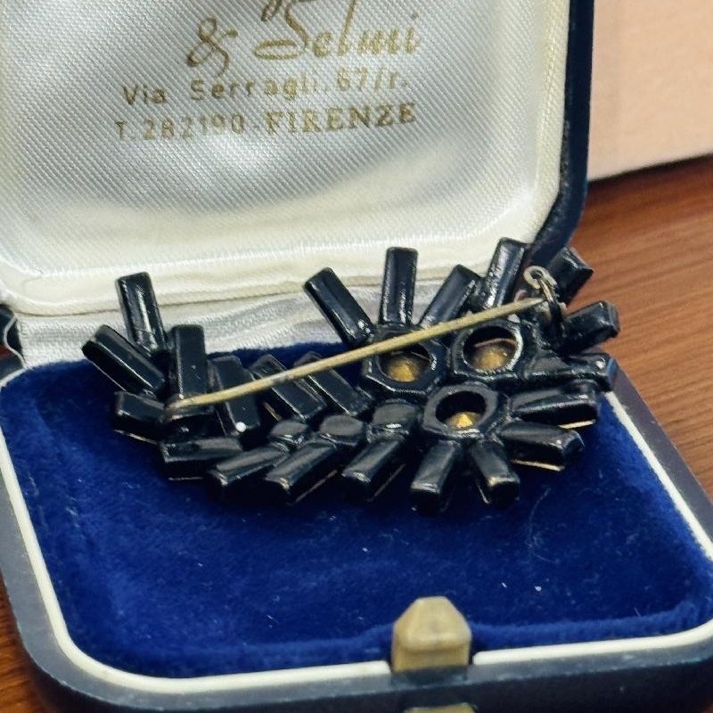 1980s Czechoslovakian Pink Rhinestone Black Metal Frame Brooch (B011)