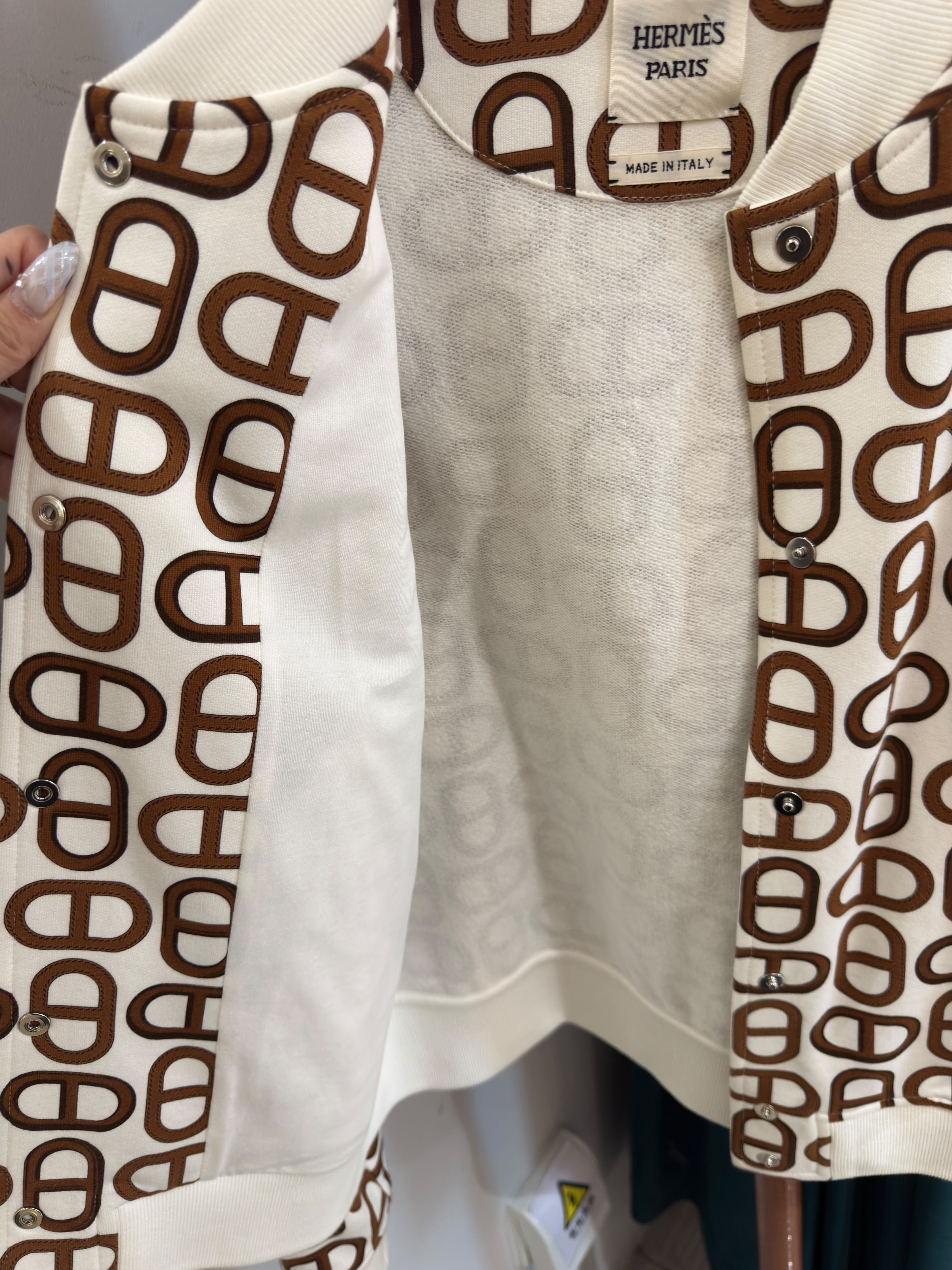 直播貨品 |  [1個-$100 2個-$300］ M60