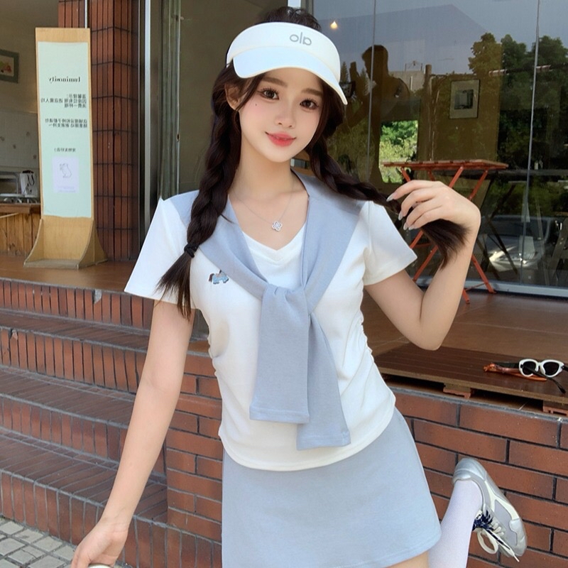 B168(36902) 韩版矮脚马刺绣上衣与撞色披肩与边开角短裙深浅蓝三件套套装