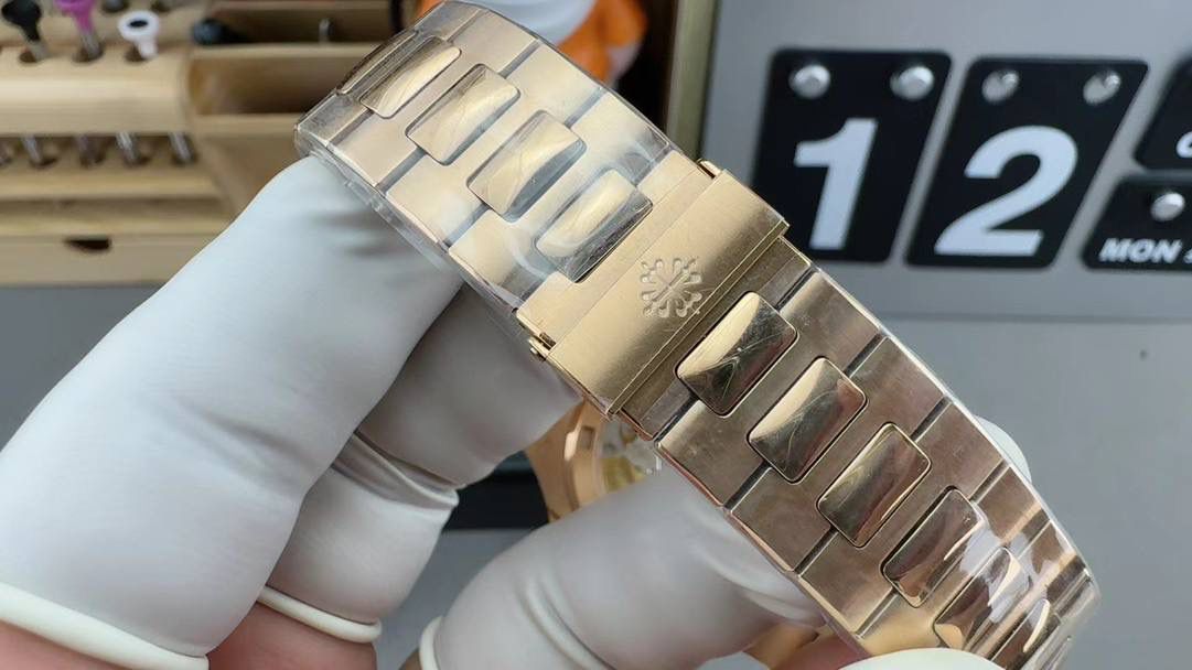 百达翡丽鹦鹉螺系列玫瑰金腕表