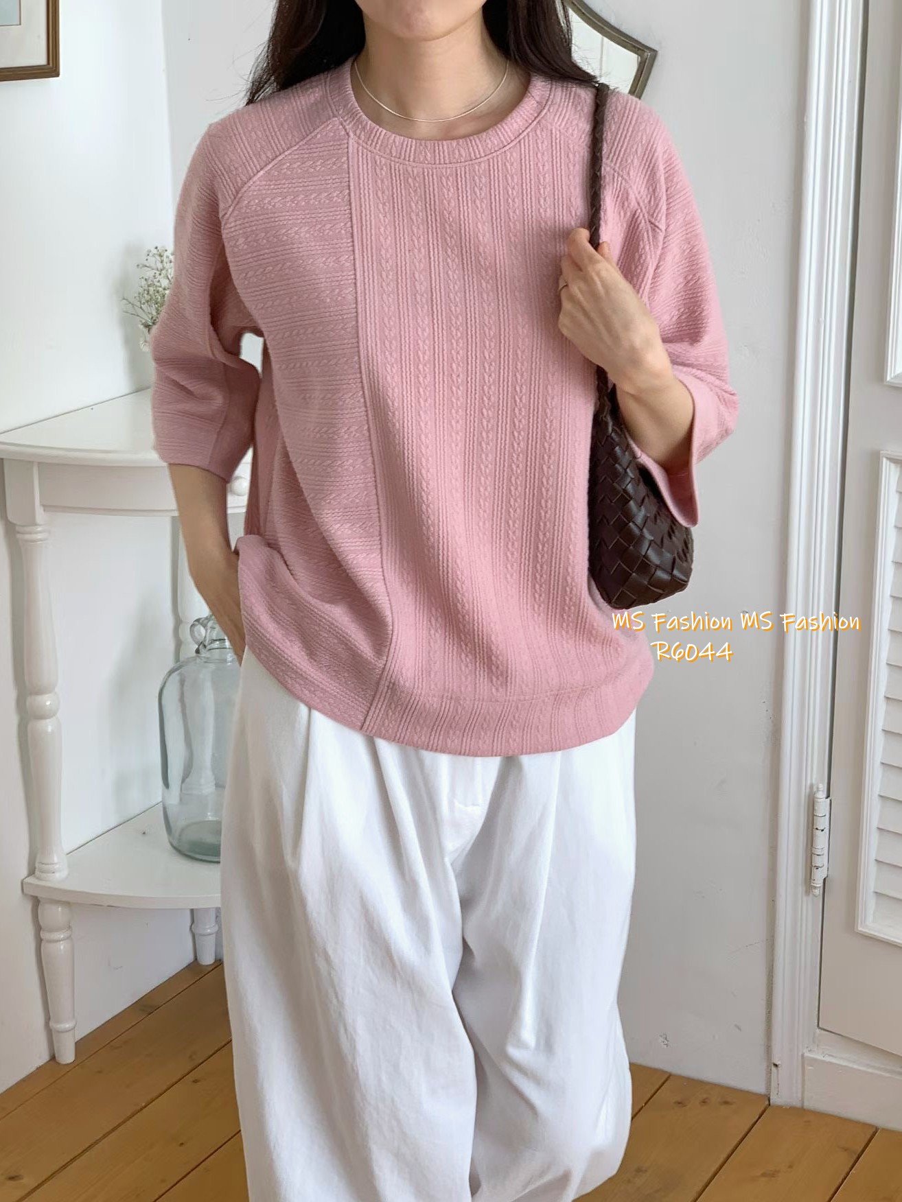 G6044 韓國🇰🇷麻花暗紋top