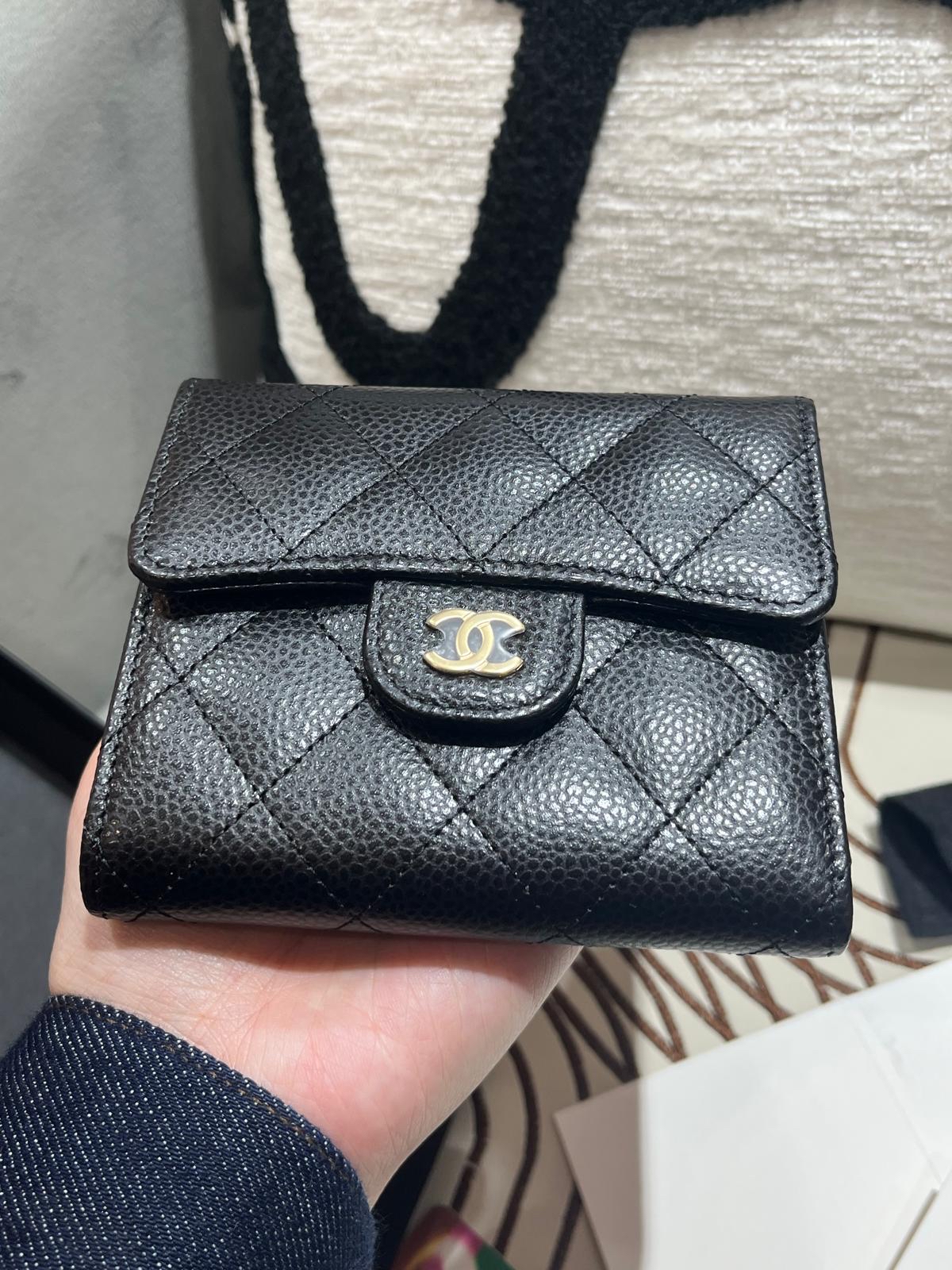 全新 Chanel Classic Flap Wallet 黑色魚子醬牛皮金扣 100%Authentic, Brand New 全新 ✅收據✅晶片✅Dust Bao✅Box