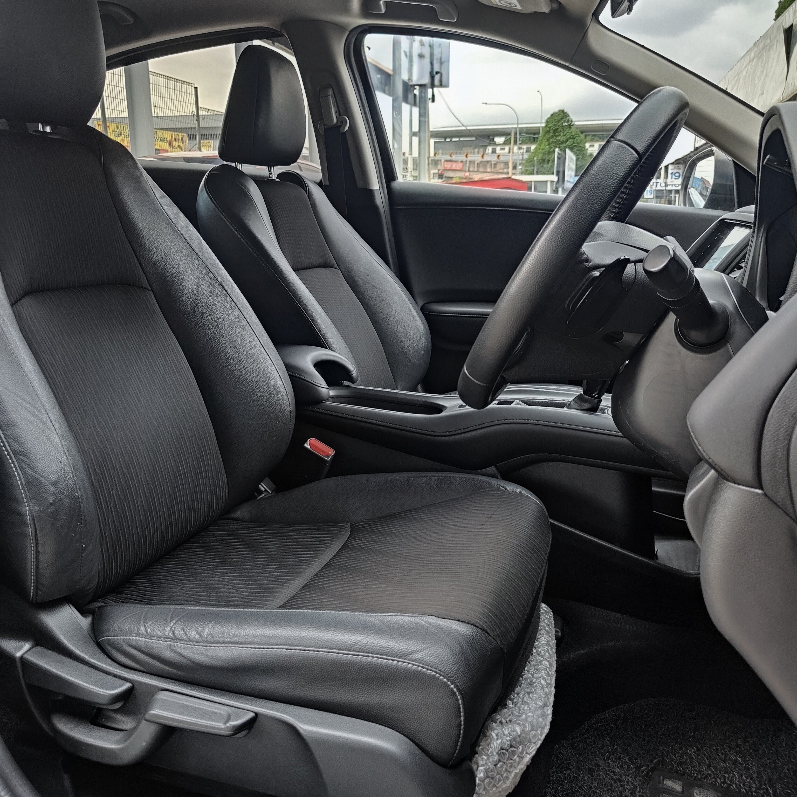 2019 HONDA HR-V 1.8L E 