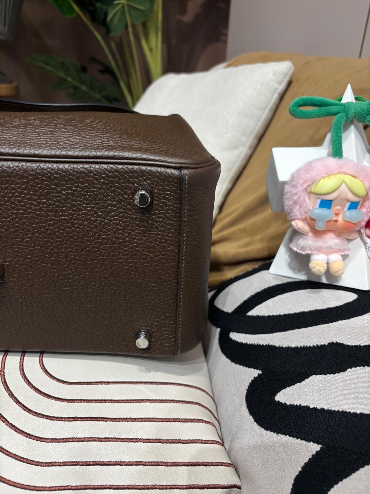 Hermes Lindy 30 Stamp [Q] 100%Authentic, 95%new✅dust bag 