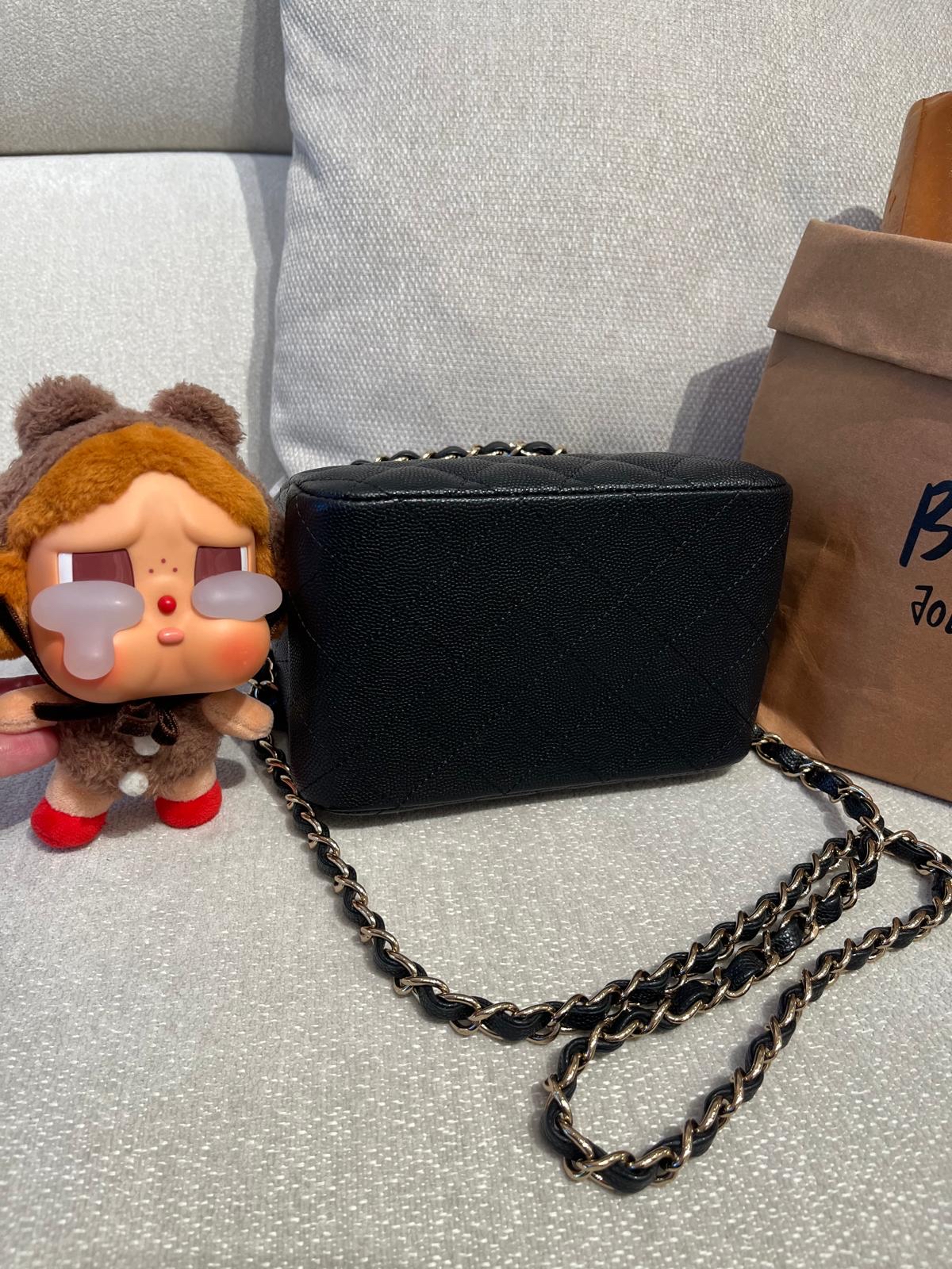 Chanel Mini Bucket Bag 黑色魚子醬牛皮金鏈100%Authentic, 98%new ✅晶片✅Dust bag✅Box