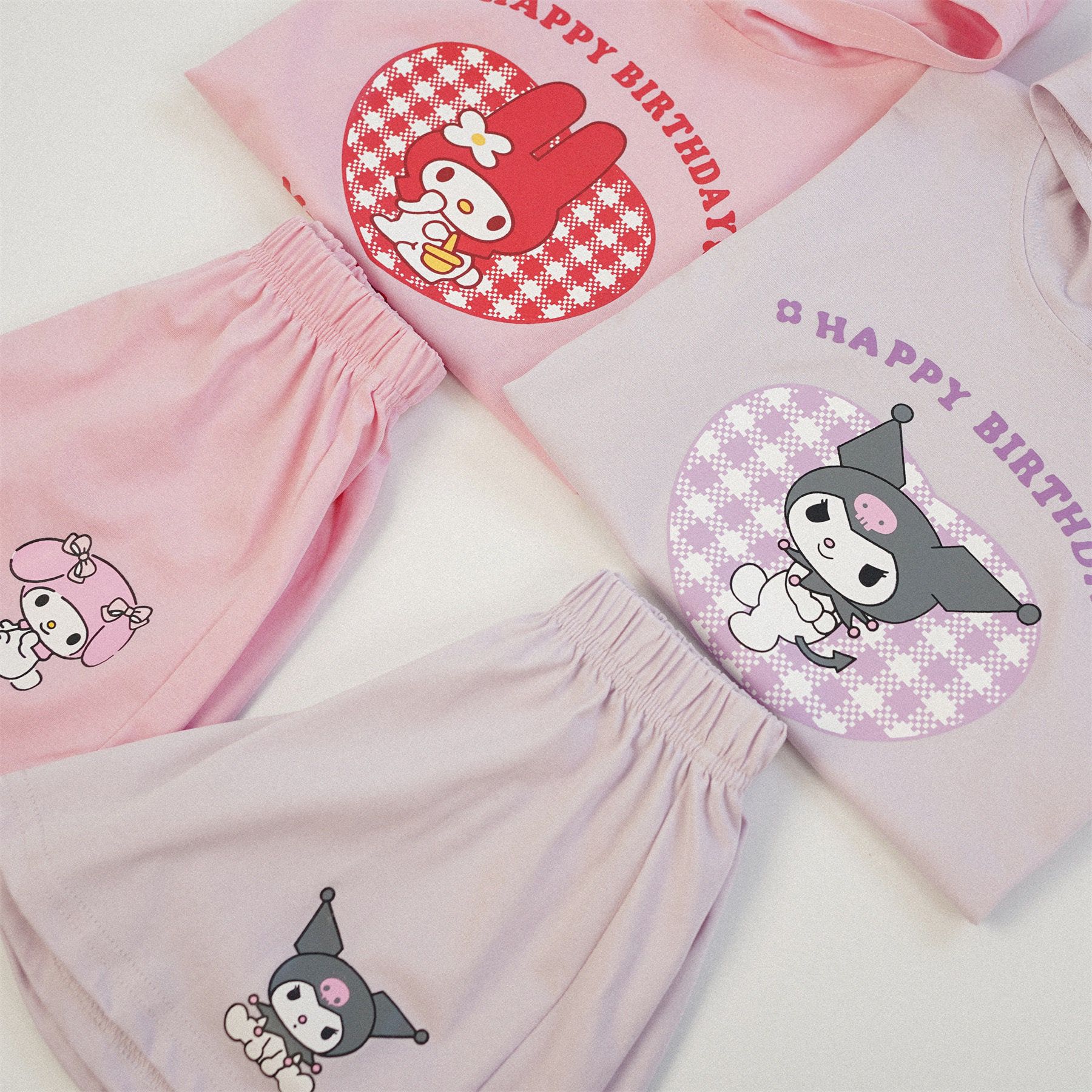 $68套。2套起$65套。韓版Kuromi & Melody連帽套裝