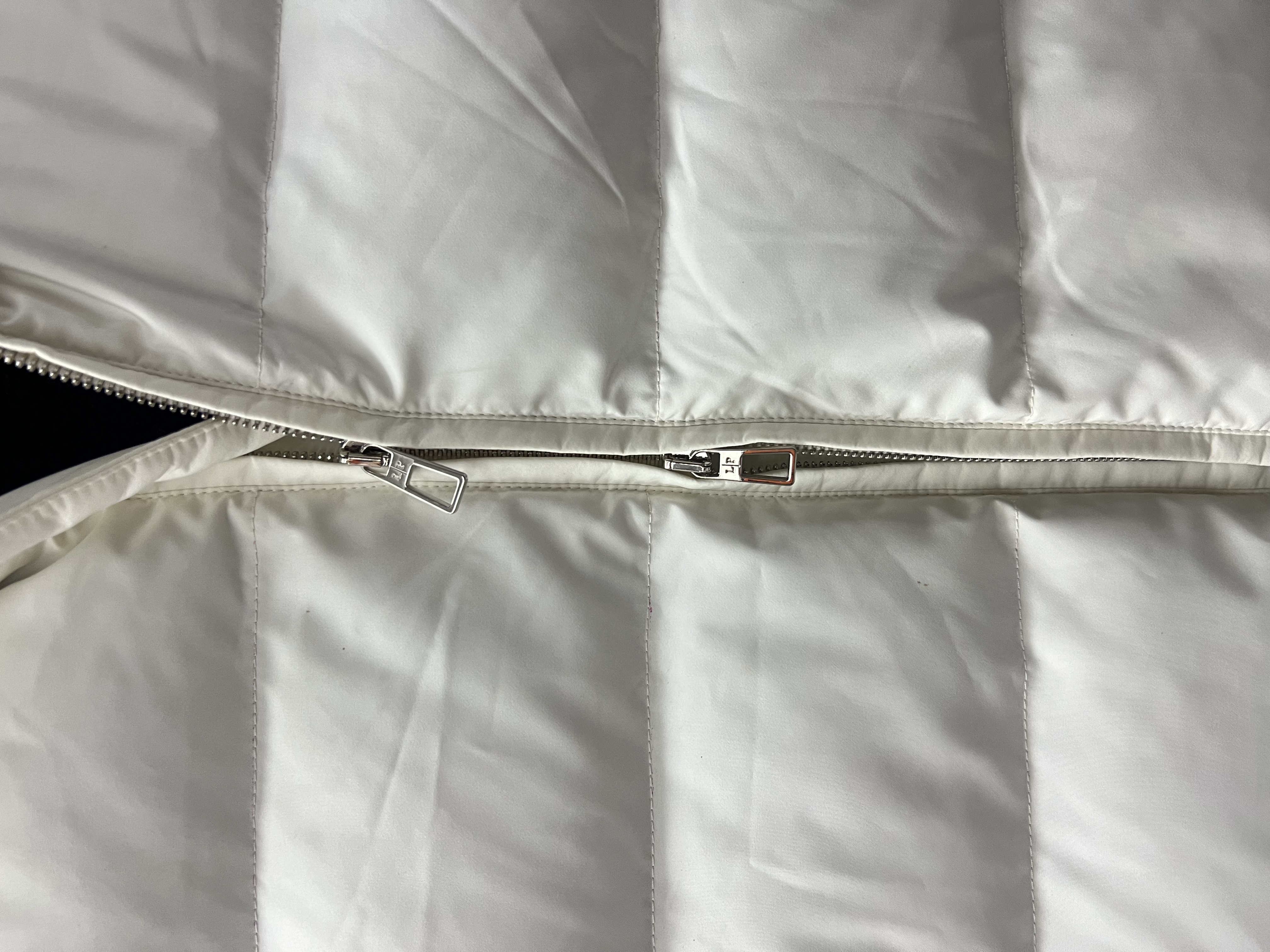 Pre-owned Loro Piana white down vest / Product Code: 26042625