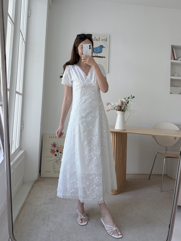 Aurelie Embroidered Dress (White)