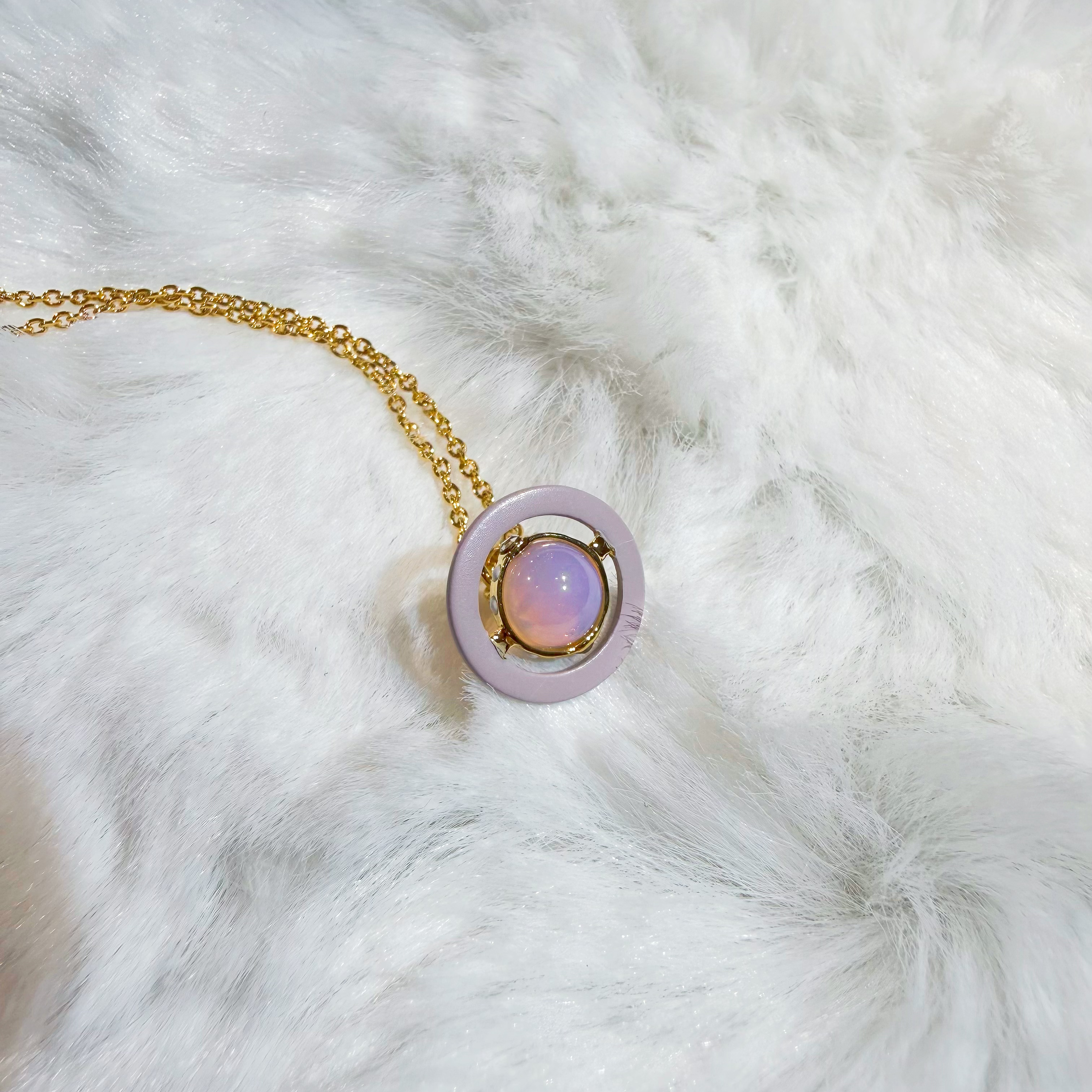 VW Petite 3d mini necklace pink/moon