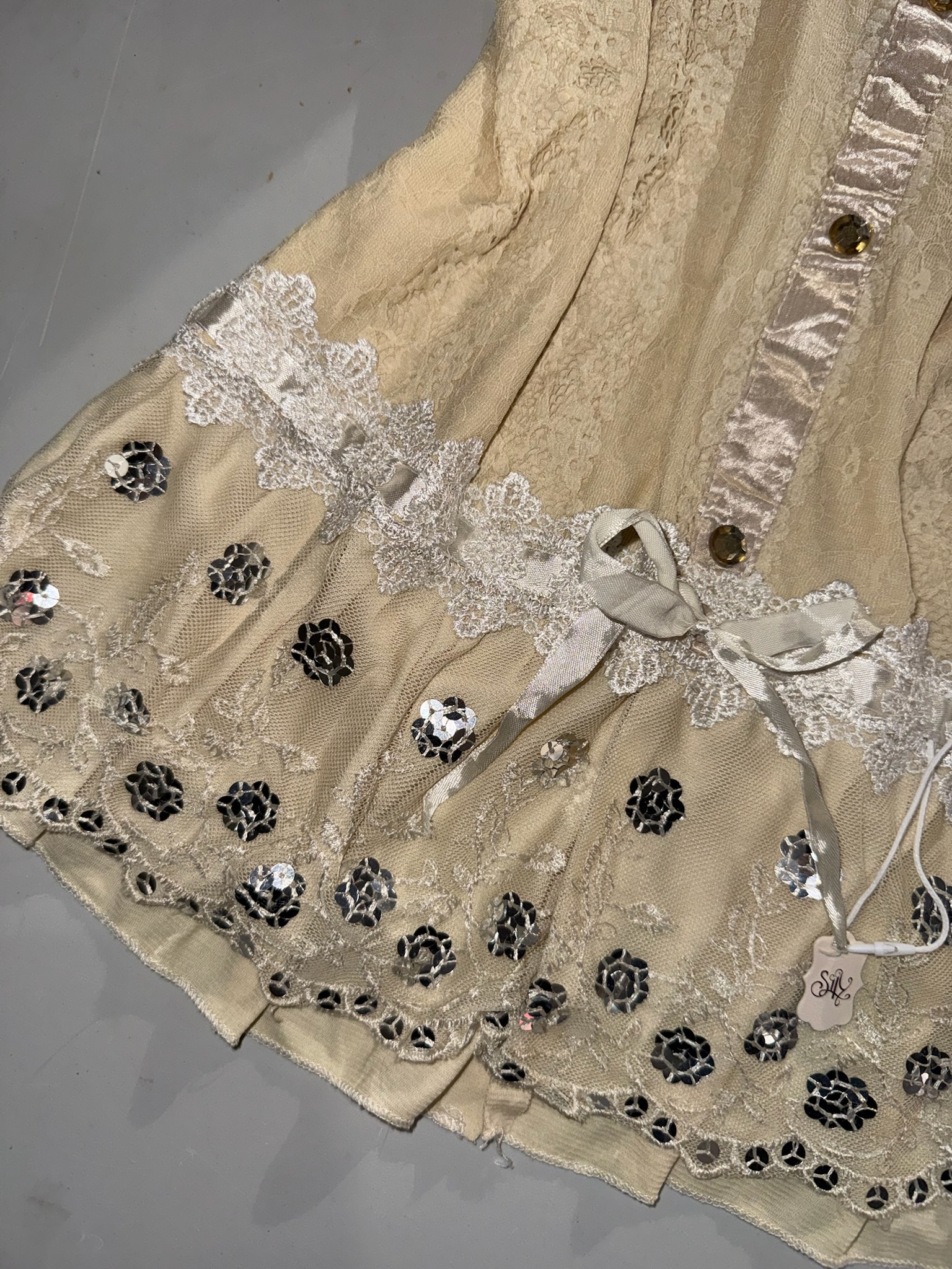 Vintage Sequined Floral Hem Lace Blouse