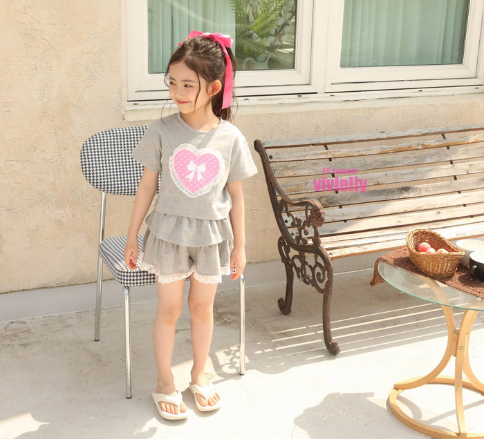 🇰🇷Vivielly tee