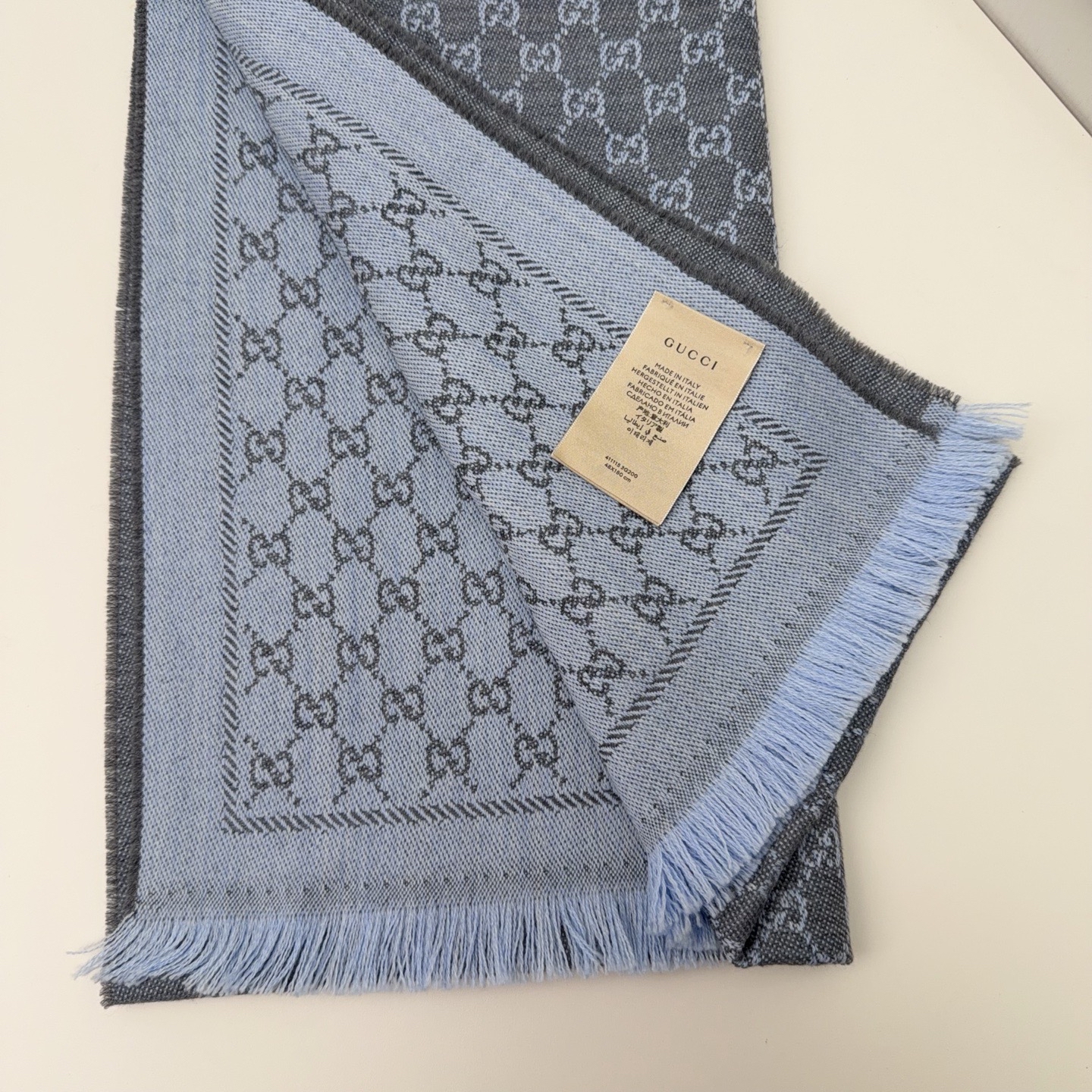 【全新】Gucci雙面灰色拼藍色頸巾