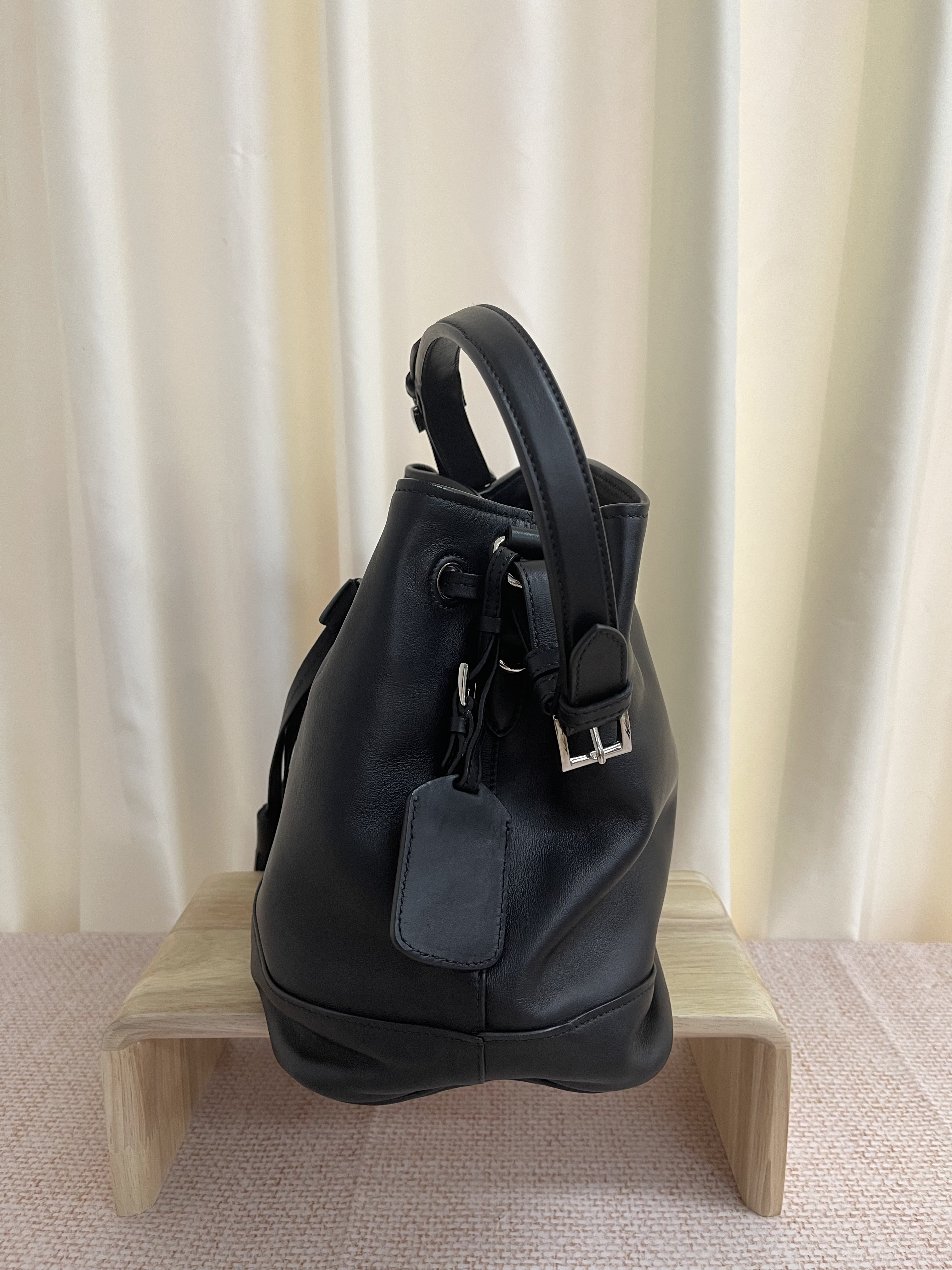 Pre-owned Prada Bucket Bag / Product Code: 26021305