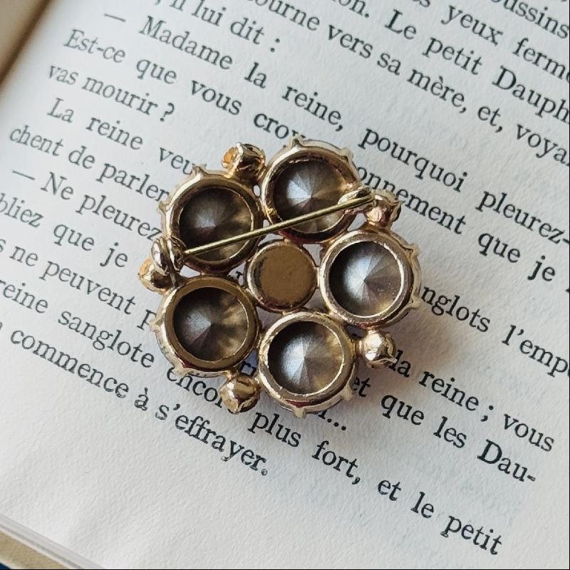 Vintage Recomposed Czechoslovakian Royal Blue Rivoli Crystals Glass Floral Brooch (MZ100)