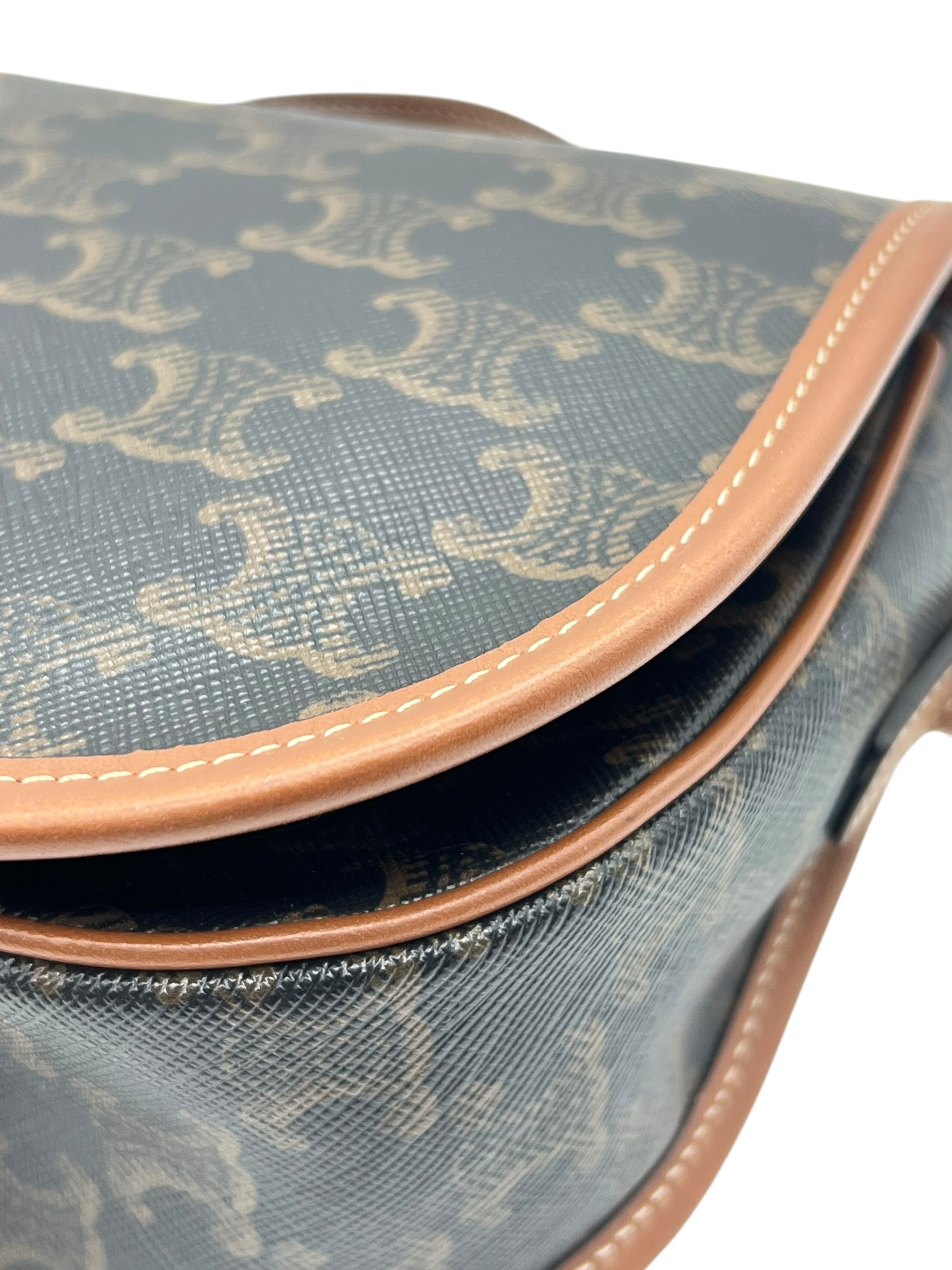 Pre-Owned CELINE Triomphe Folco / Product Code: 26060503