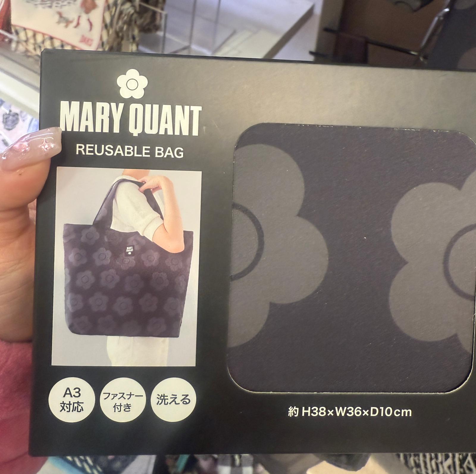 Mary quant 呢個近環保袋幾好！ 大的有拉鍊仲可以上到膊！ Tote bag Should bag (裝到a3 仲可以摺埋