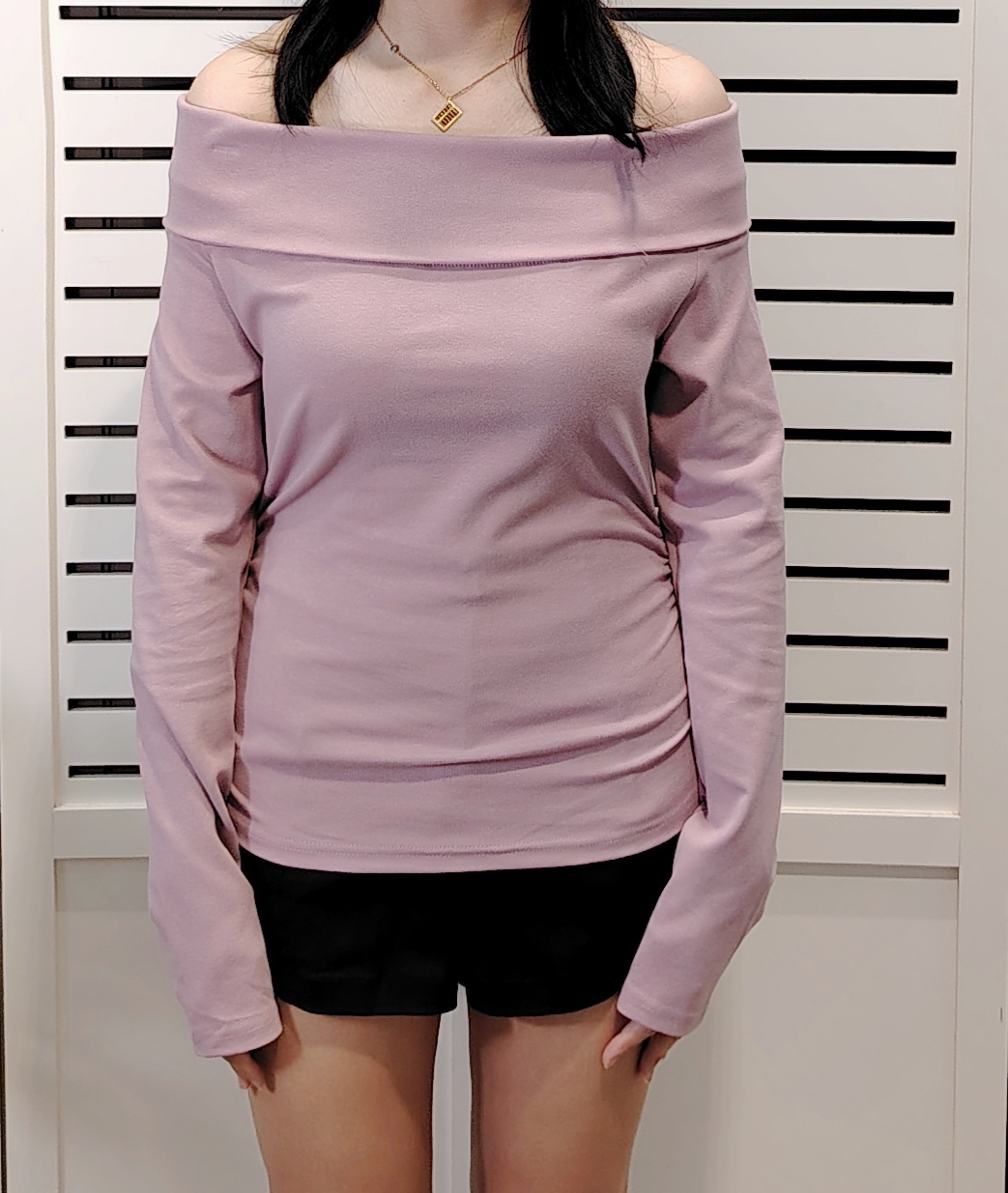 M5078 Off Shoulder Long Sleeve Slim Tee
