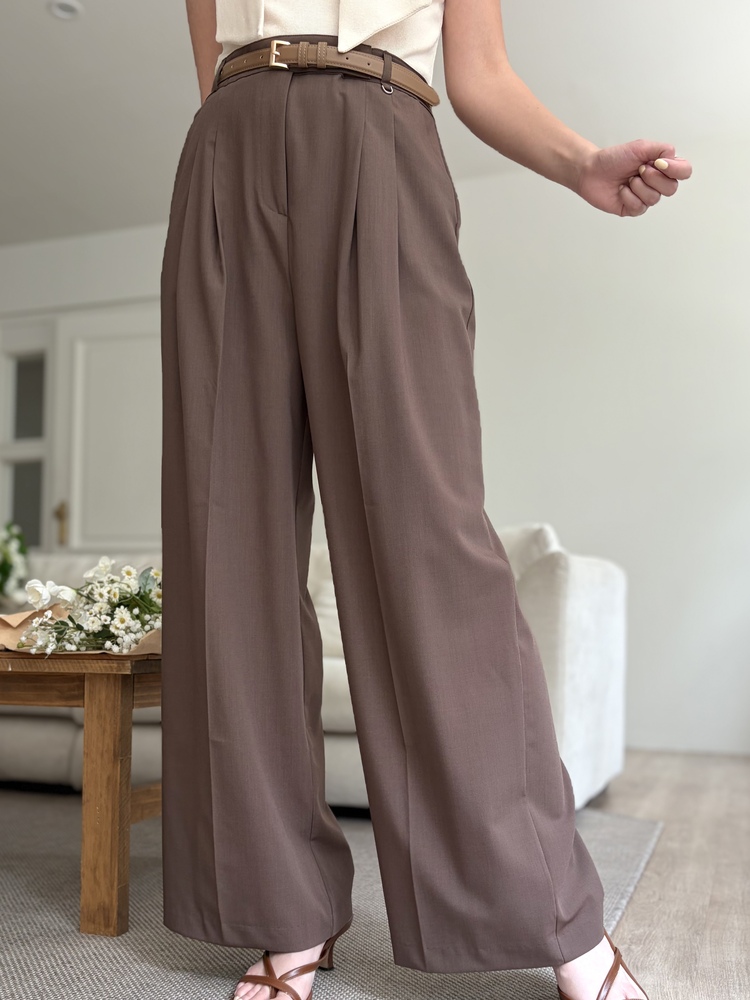 [極薄!] Strap Detail Pleated Pants (Brown)
