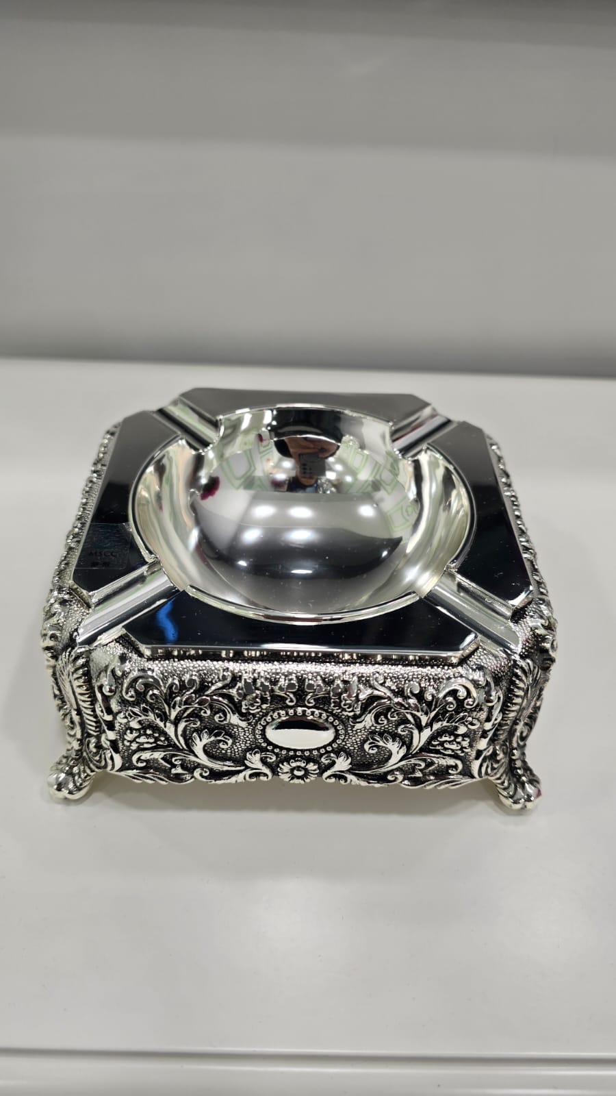 抹黑鍍銀古典花紋四方形煙灰座 4222M