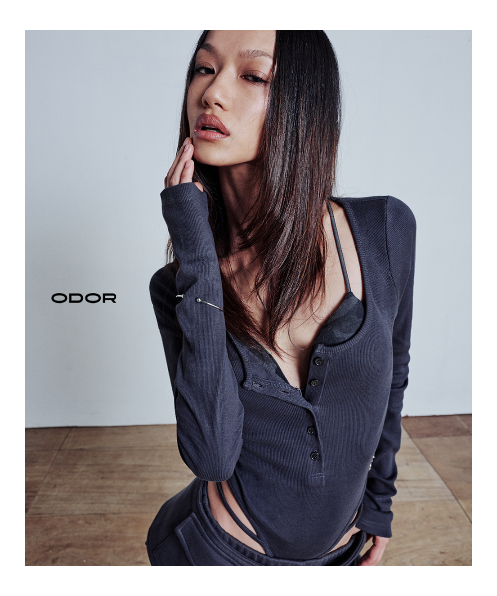 ODOR - Kaia strap button bodysuit