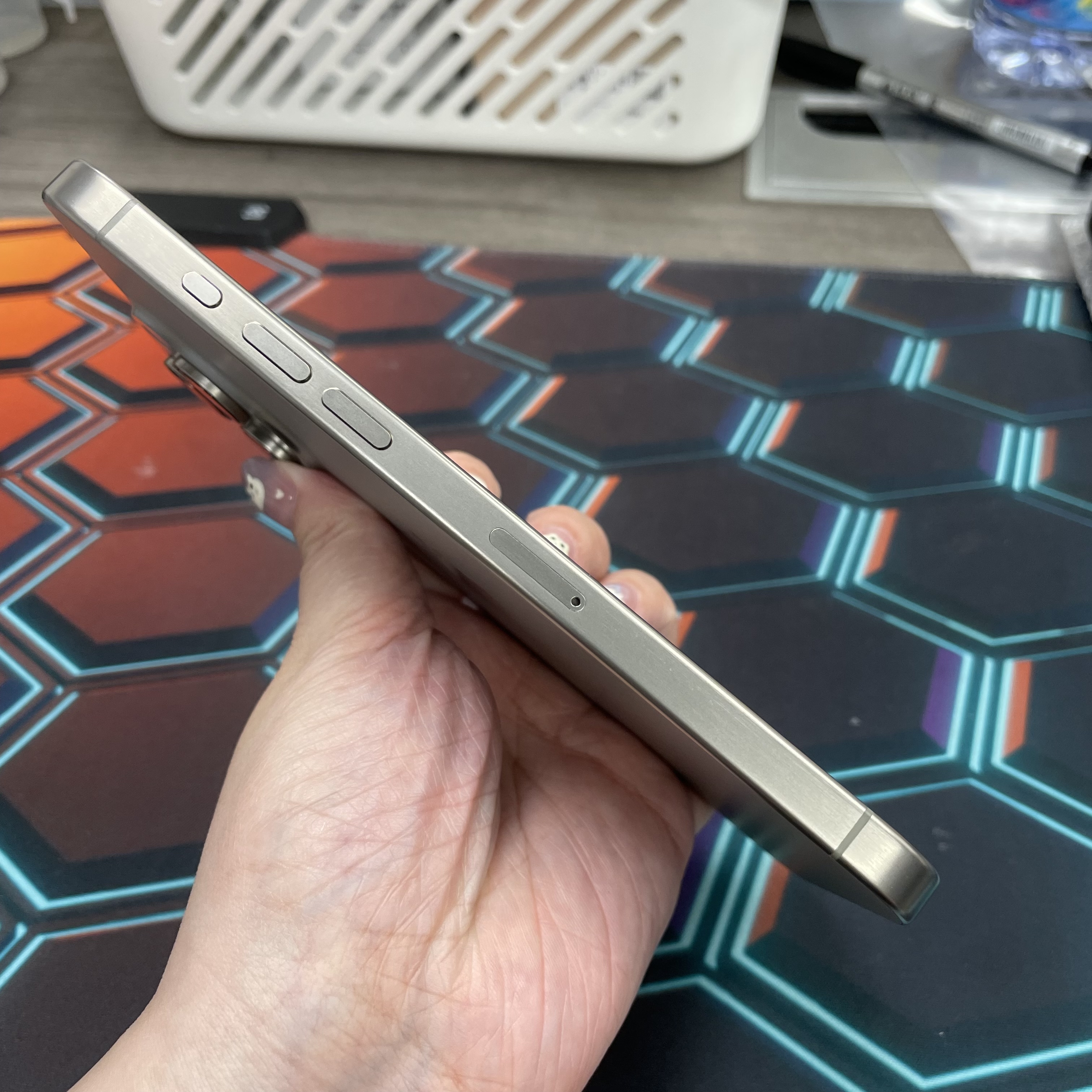 *6727 15 Pro max 完美機 256GB 電87 原色 gray