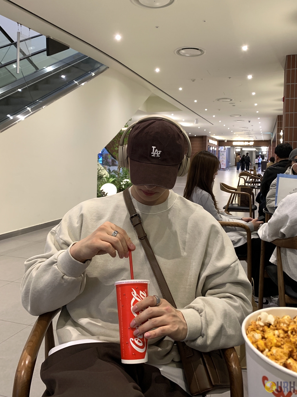 【100%保證韓國直送】復古感顏料水洗挺闊毛圈布大寬鬆衛衣 👕 [8 color] RL114850