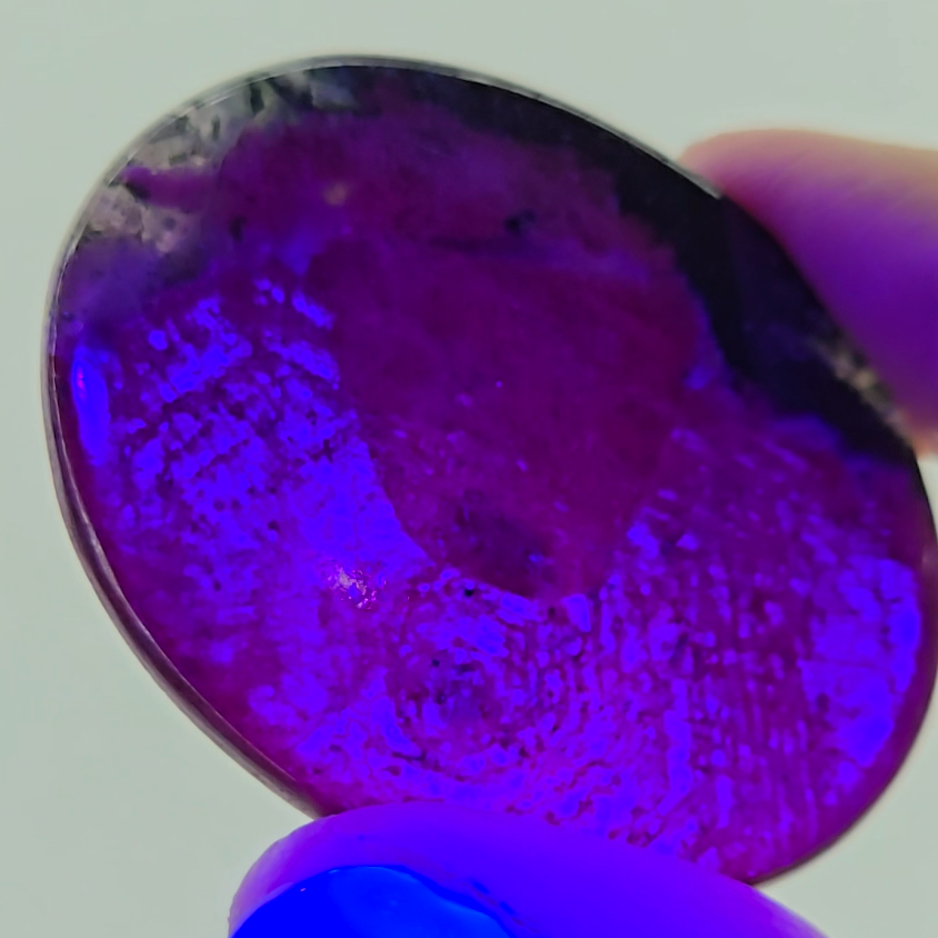 Ruby in zoisite cabochon with hexagonal prism and UV - RBY122