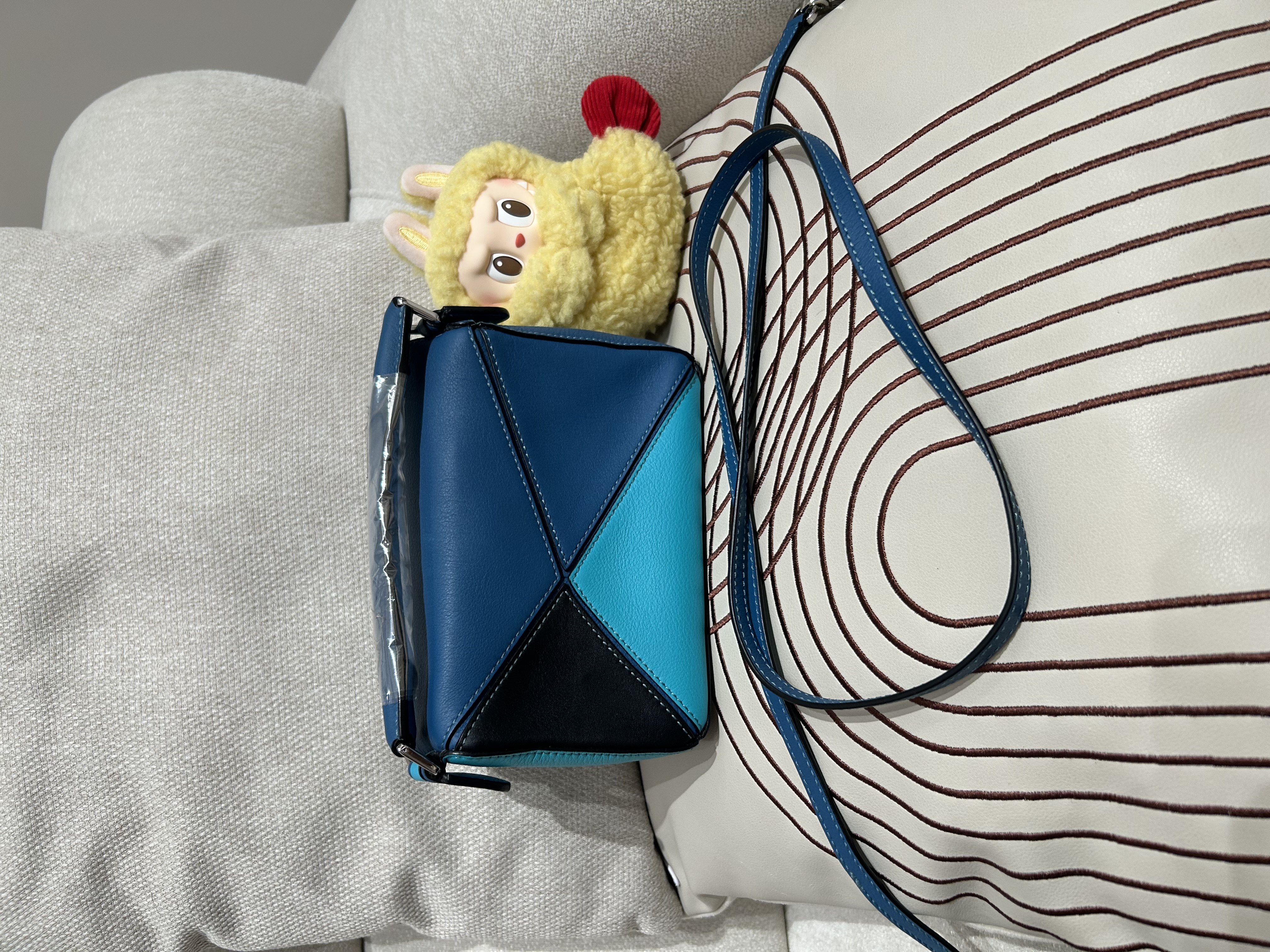 Loewe mini puzzle calfskin  100%Authentic,98%new ✅tap booklet✅dust bag 