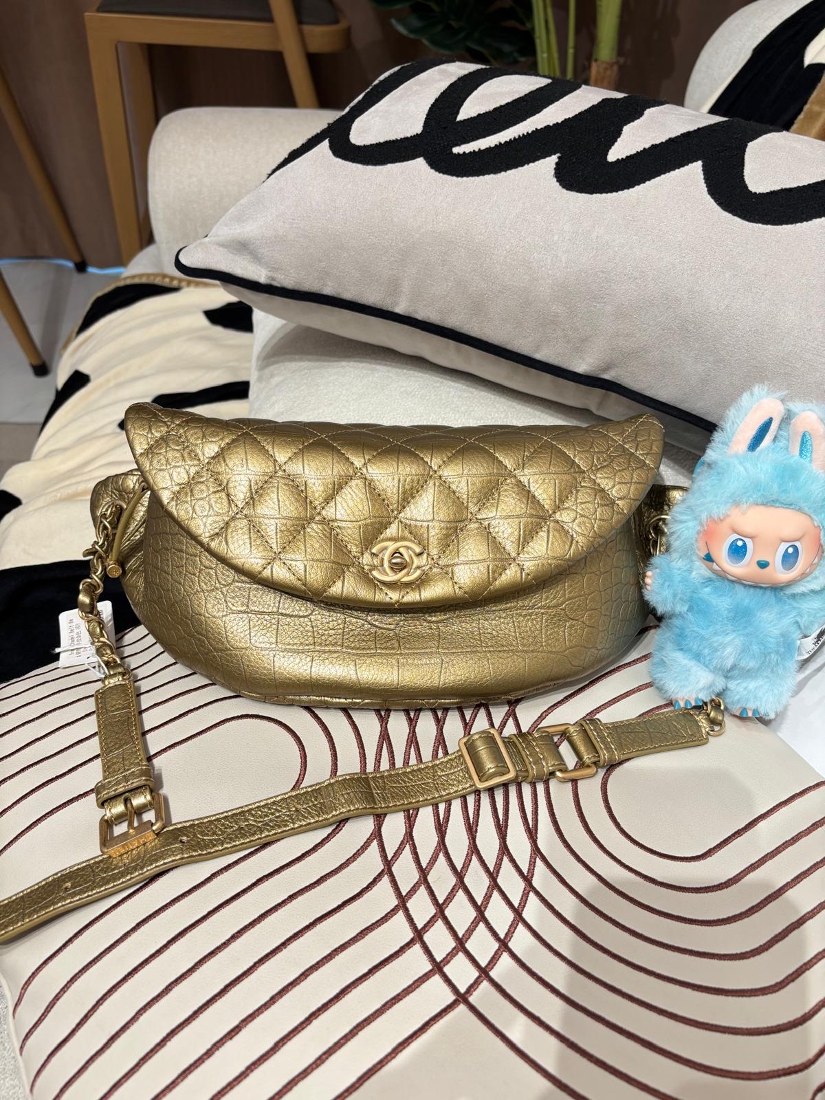 未使用品 Chanel belt bag 鱷魚紋牛皮 100%Authentic , Unused未使用品 ✅28貼✅dust bag 
