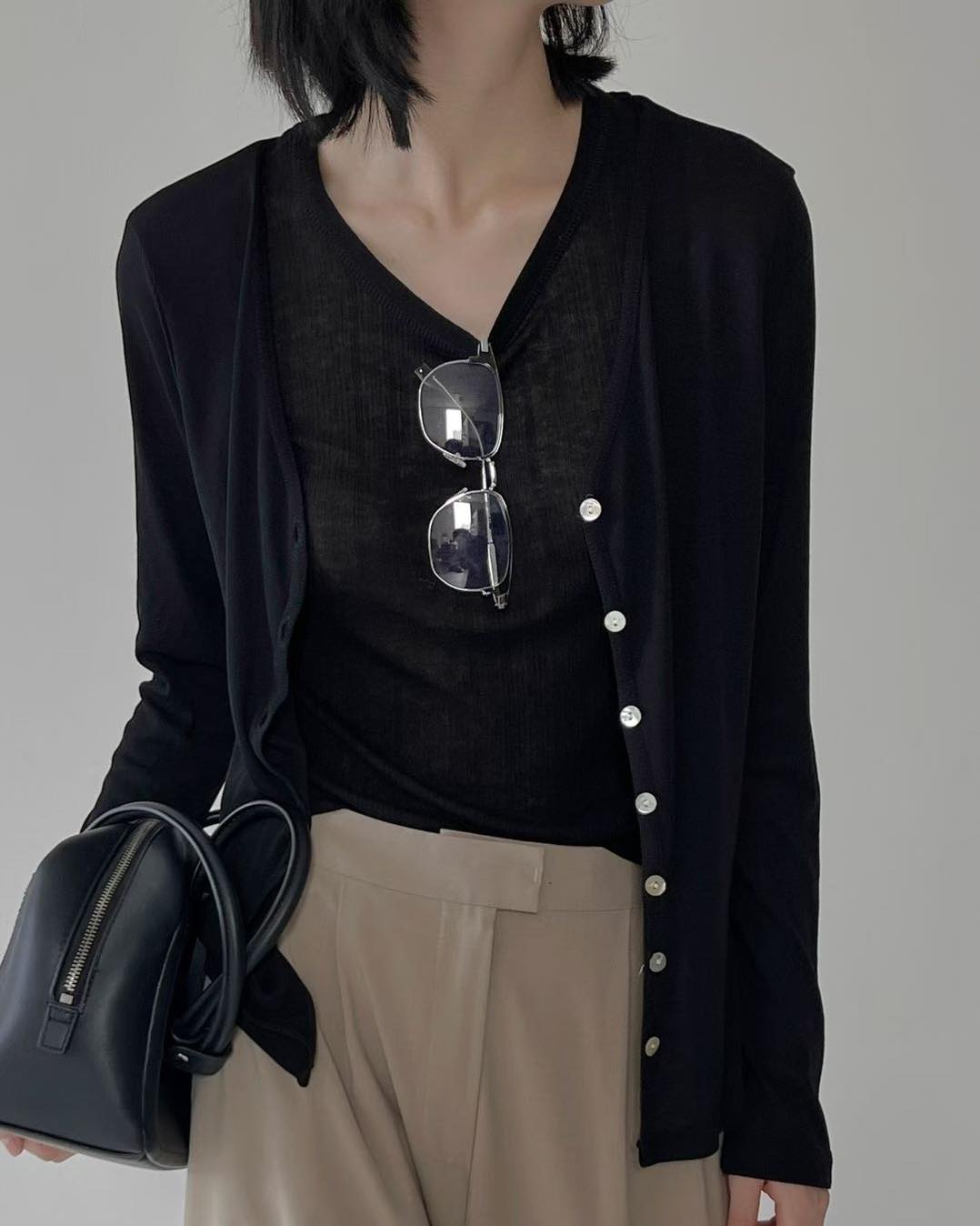 薄開鈕Cardigan