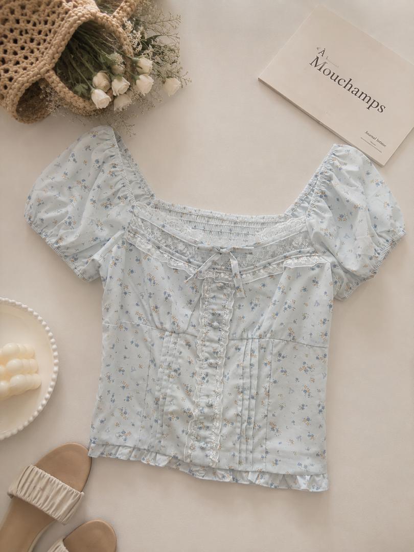 A012030 Korean Sweet Floral Top