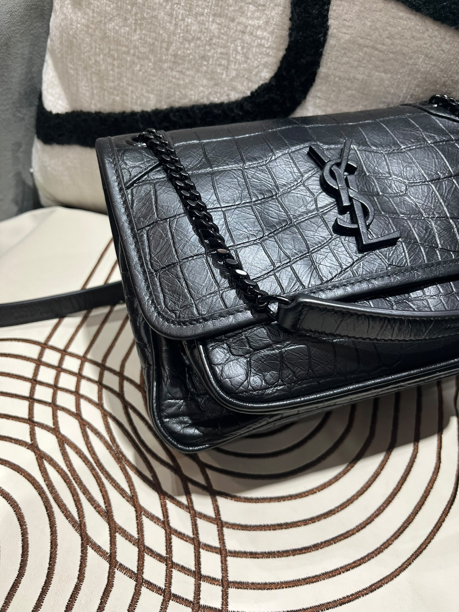 YSL Niki baby黑色鱷魚壓紋 Shoulder bag 100%Authentic, 98%New ✅Dust bag