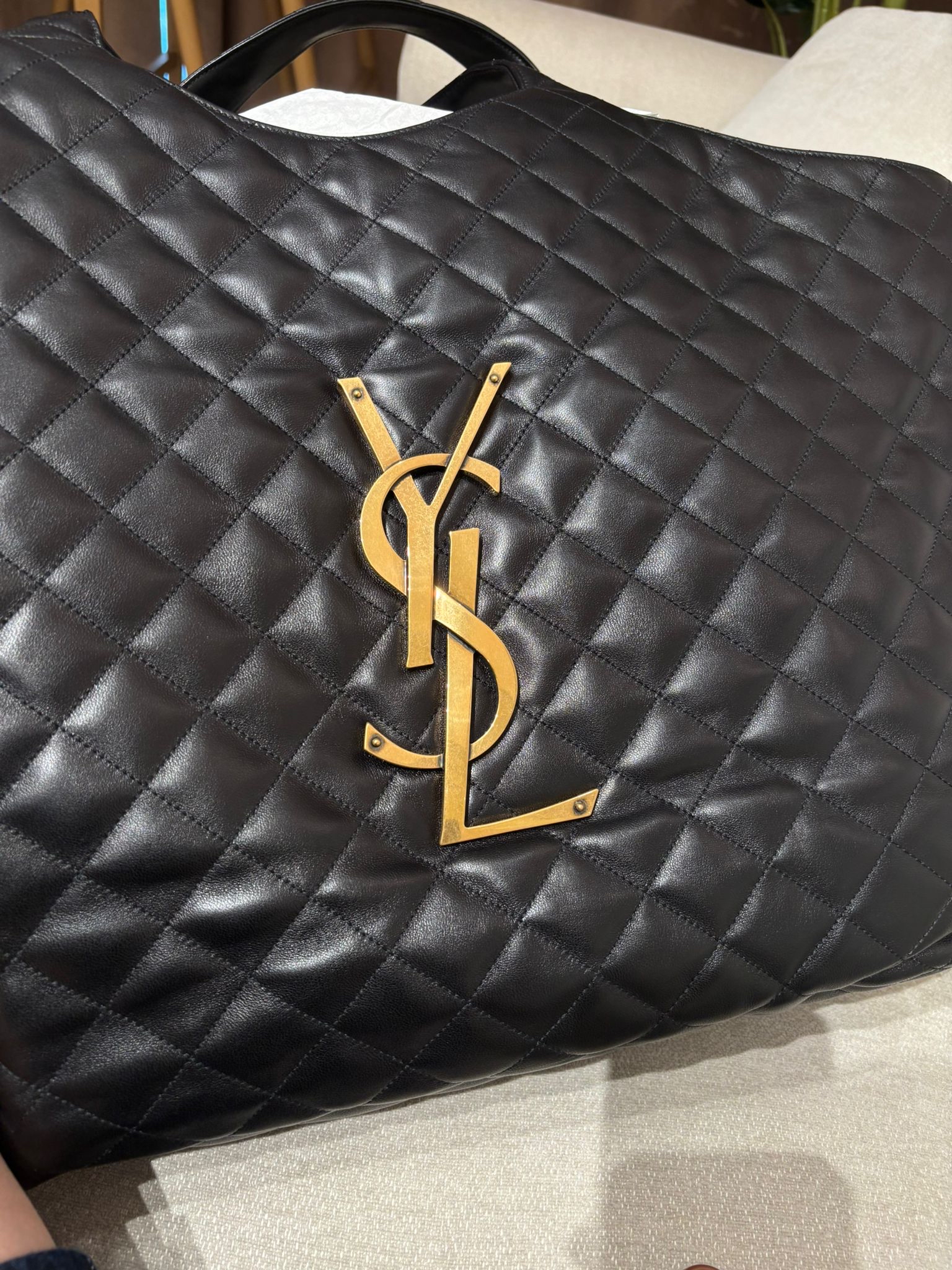 未使用品Ysl Icare Maxi Tote bag 100%Authentic, Unused ✅Tag ✅Dust bag