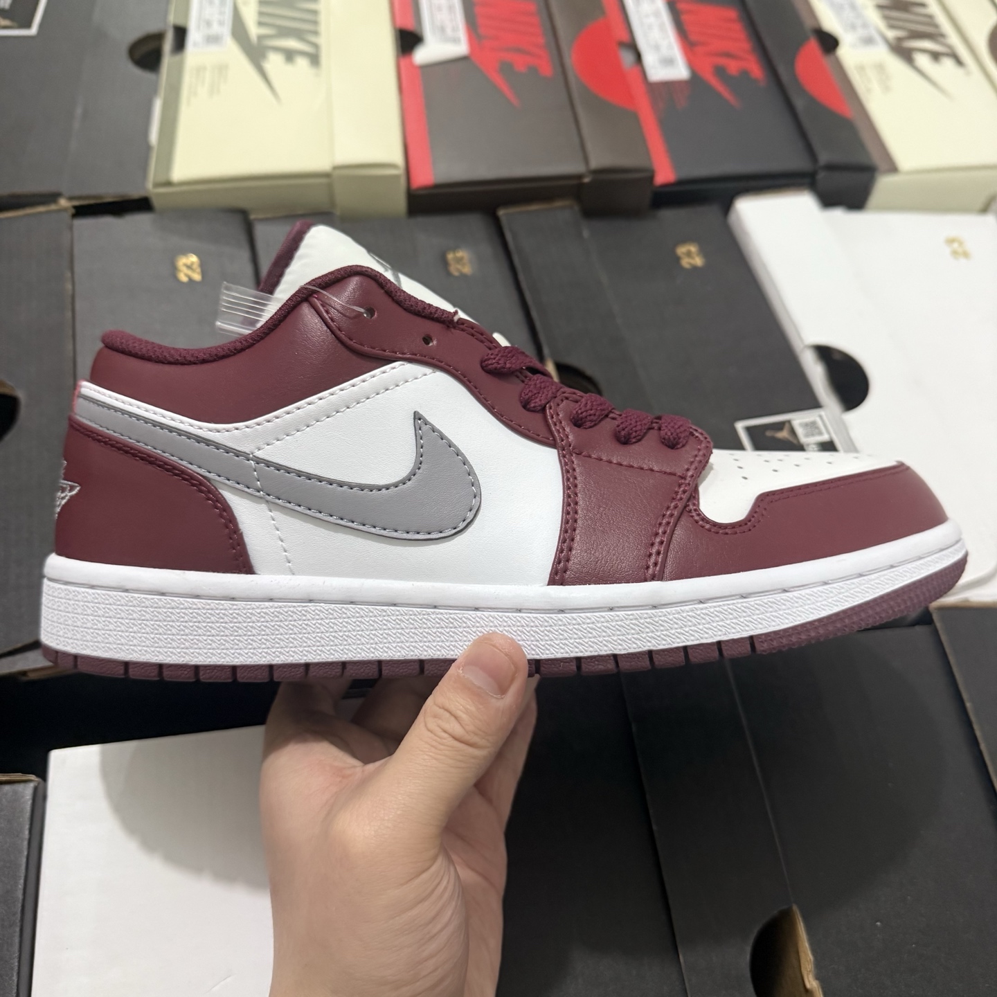 Nike Air Jordan 1 Low 553558-060