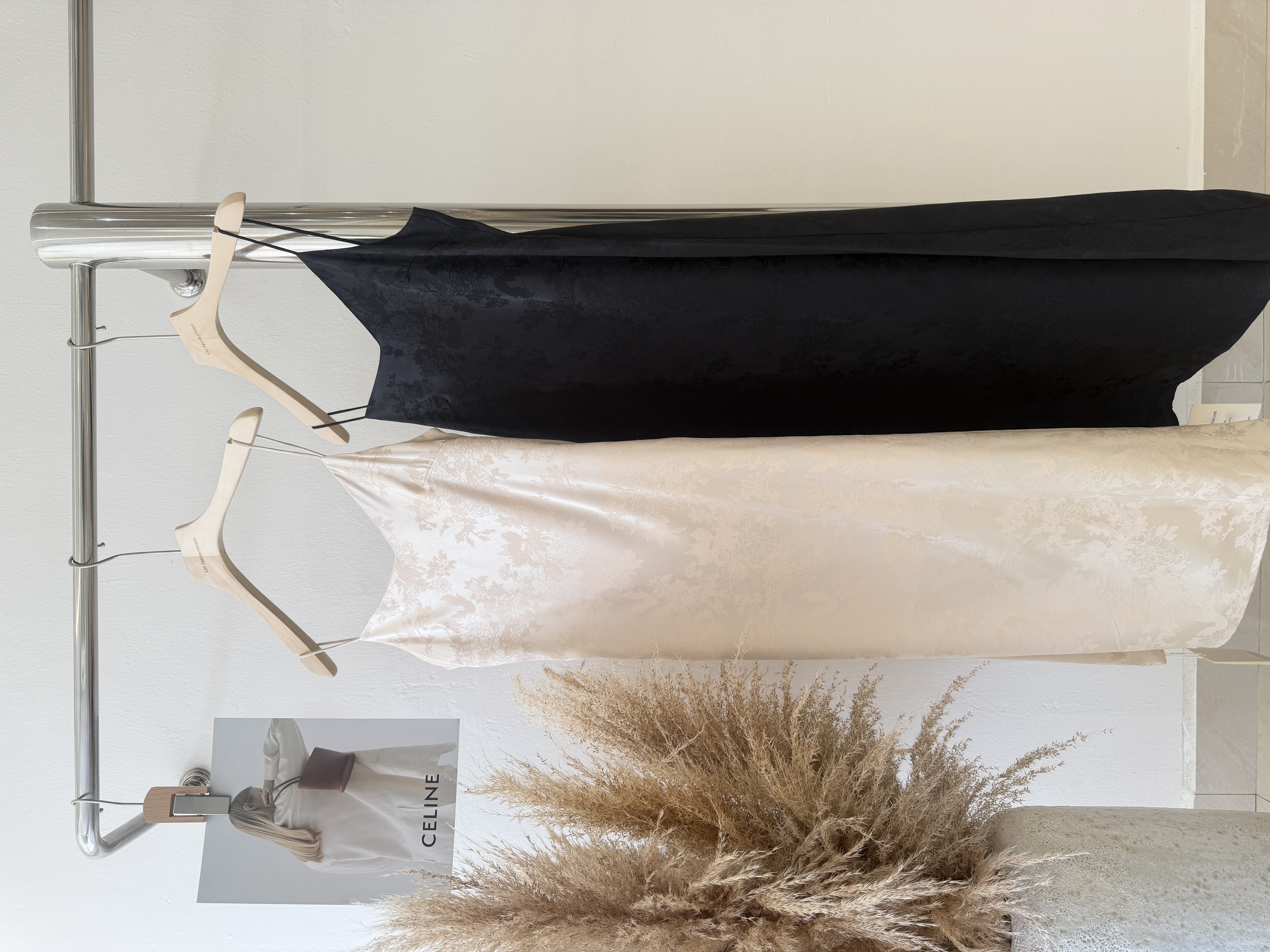 6751 气质缎面提花吊带连衣裙