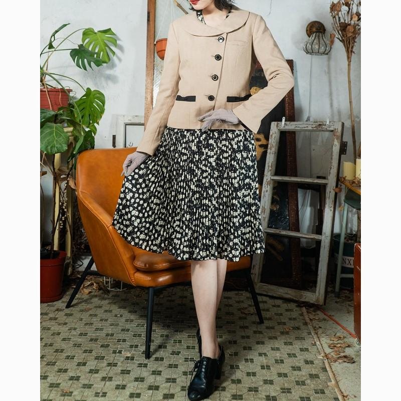 C.a. 1990s Vintage Japanese Beige Waist-Clnched Style Blazer with Ribbon Pocket Detail Made with Italian Fabric (MT1609-10)