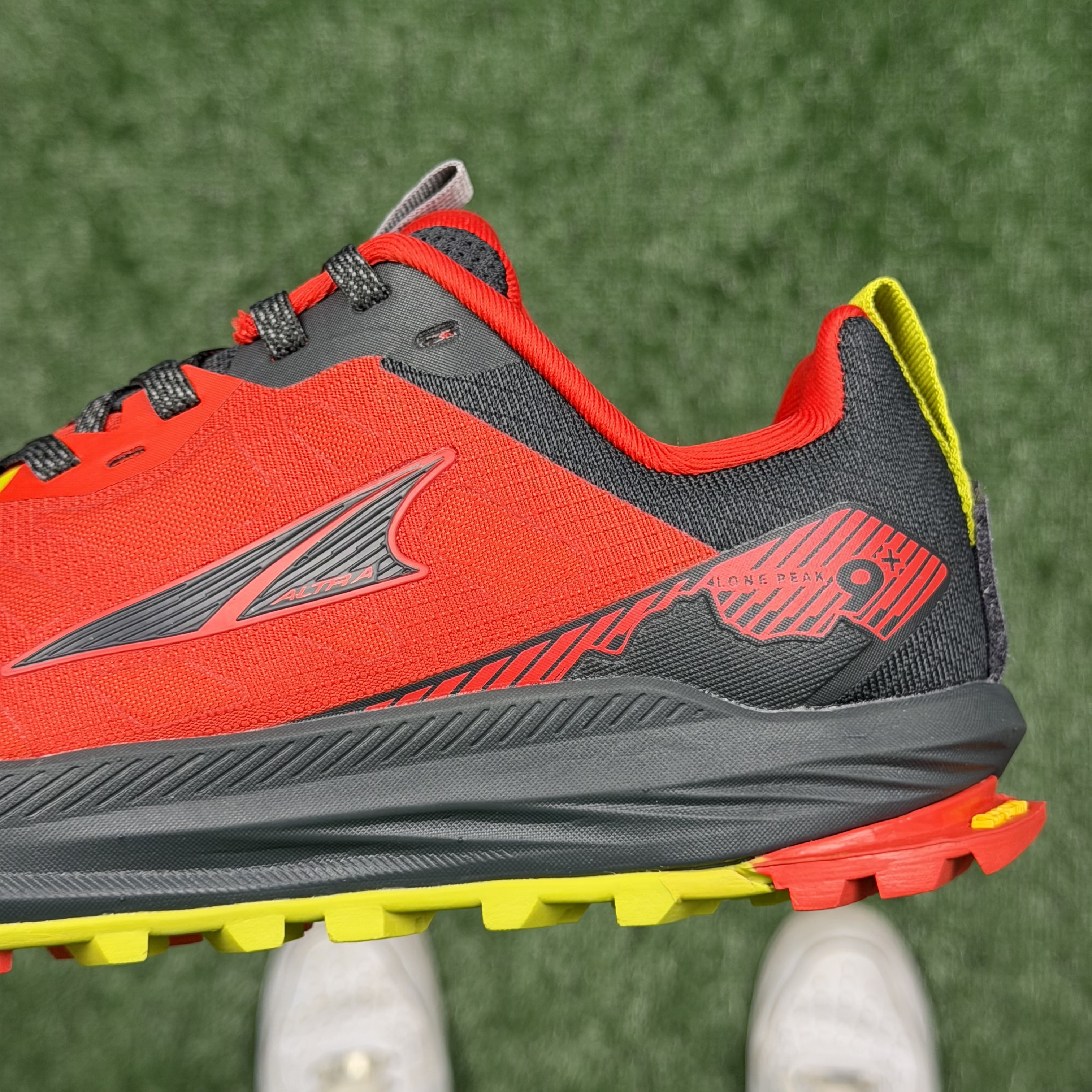 Altra Lone Peak 9+ 