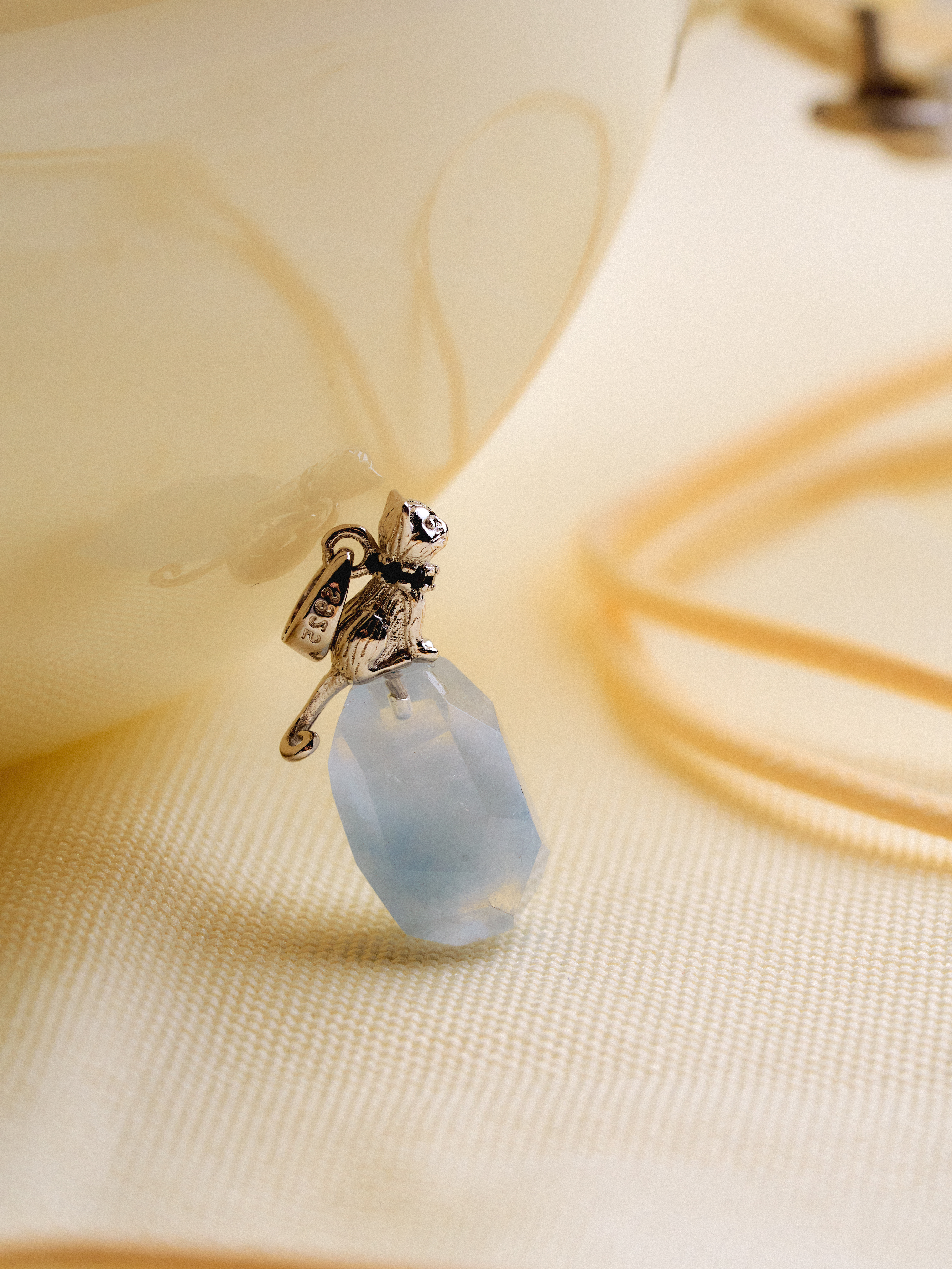 Macaroon Mood Pendant