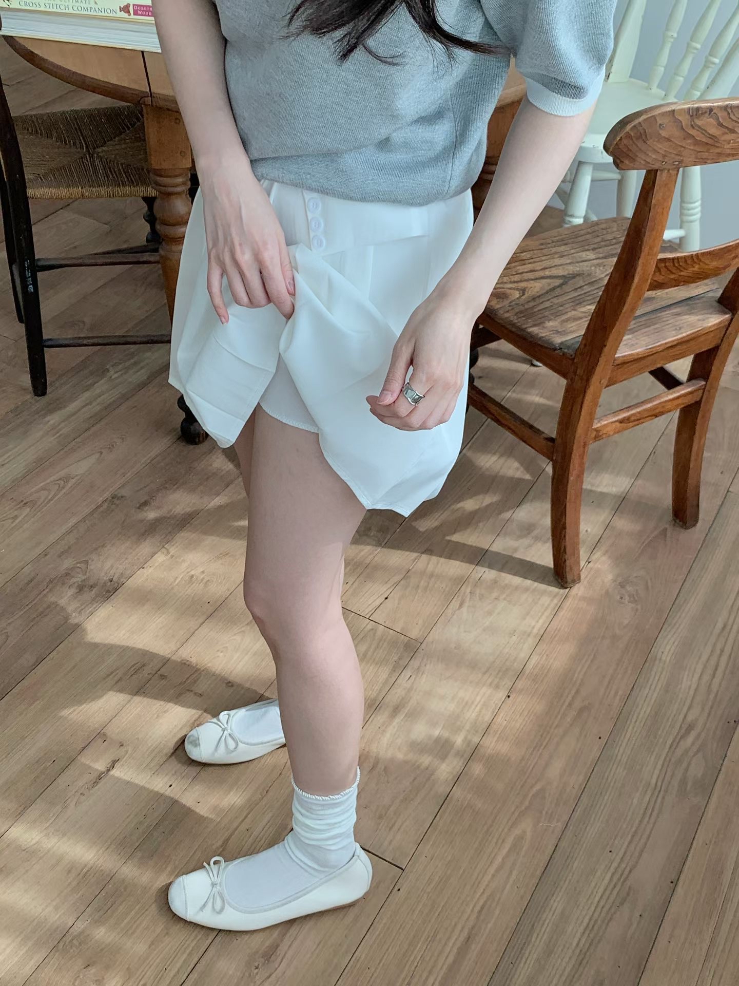 CT24 學院風不規則排釦百褶短裙