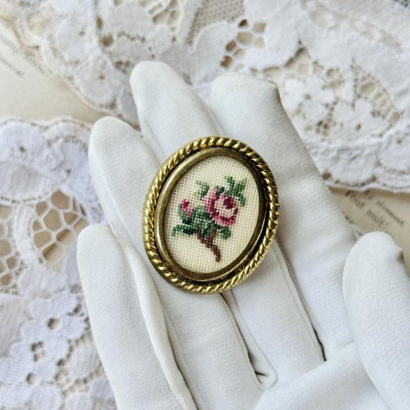 Vintage Mid-Century Rose & Forget Me Not Petit Needlepoint Brooch Pair(MT2346)