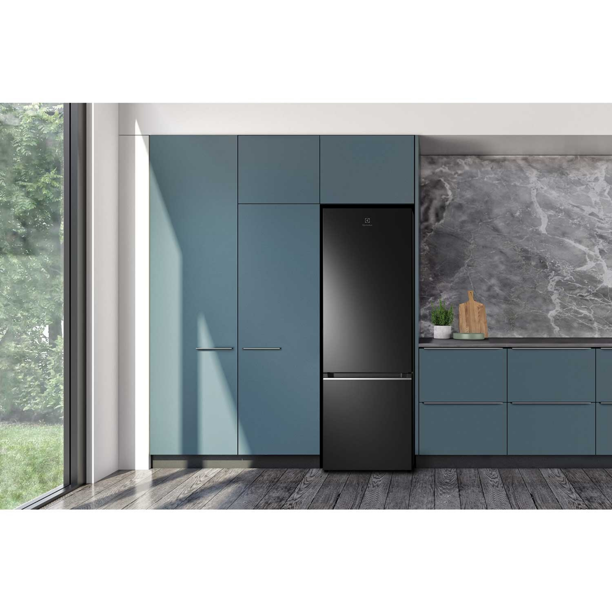 Electrolux 335L UltimateTaste 300 Bottom Mount Inverter Refrigerator (EBB3702K-H)