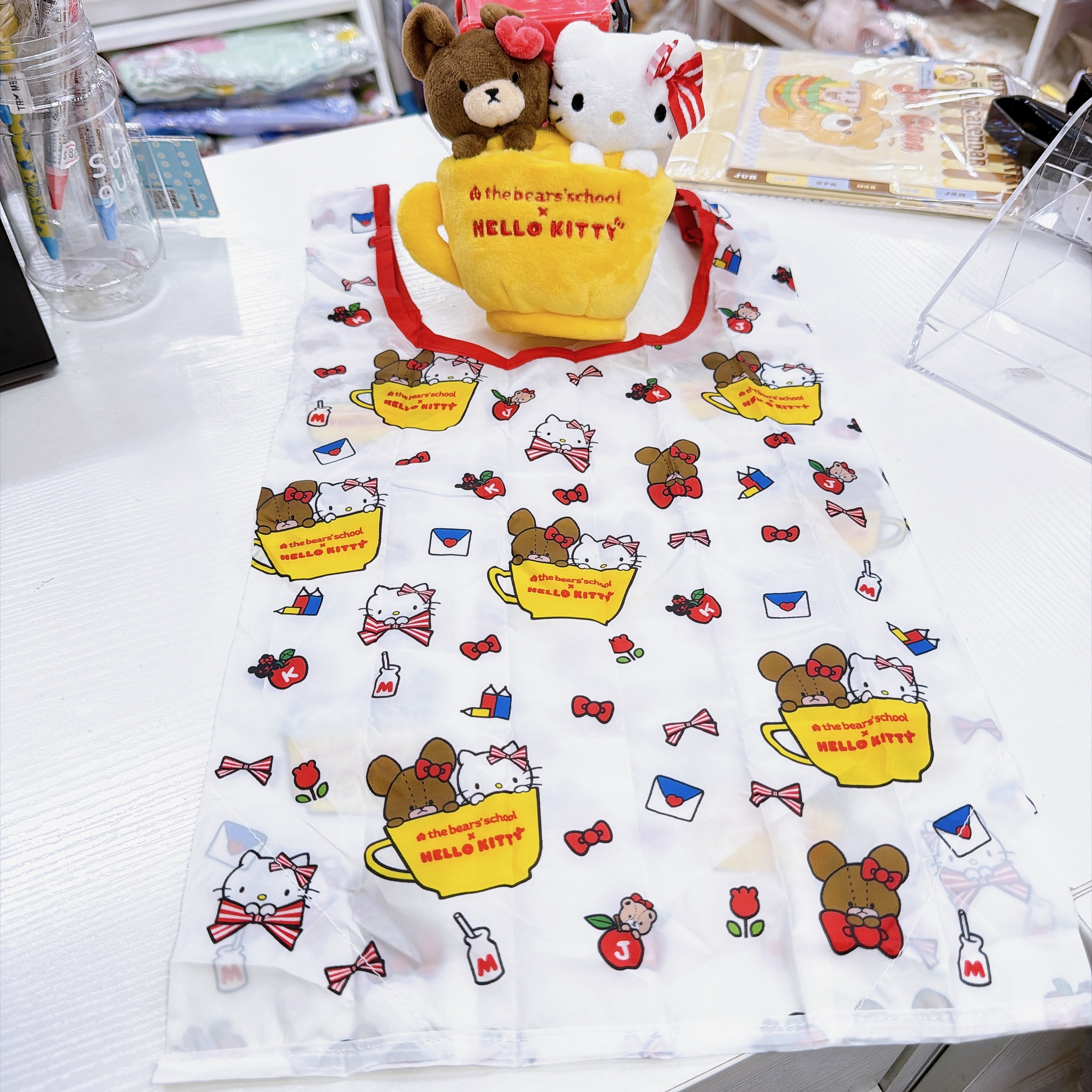 日本直送Sanrio  Hello Kitty jacky 熊仔 合作系列公仔掛飾