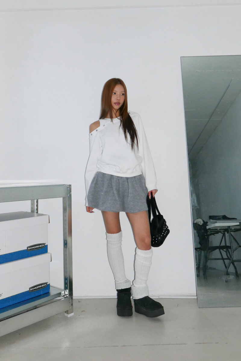 Asymmetrical Shoulder Cut-Out Sweatshirt