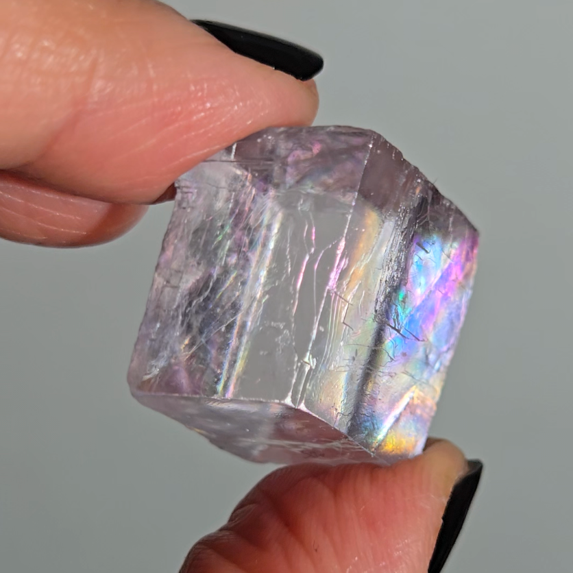 Purple calcite cube with rainbows - PC8