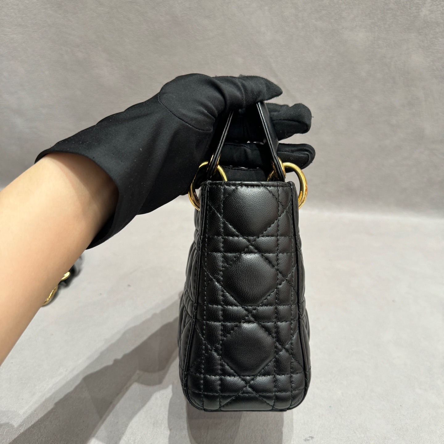 【預訂貨品】Dior Lady Dior三格黑金羊皮戴妃包